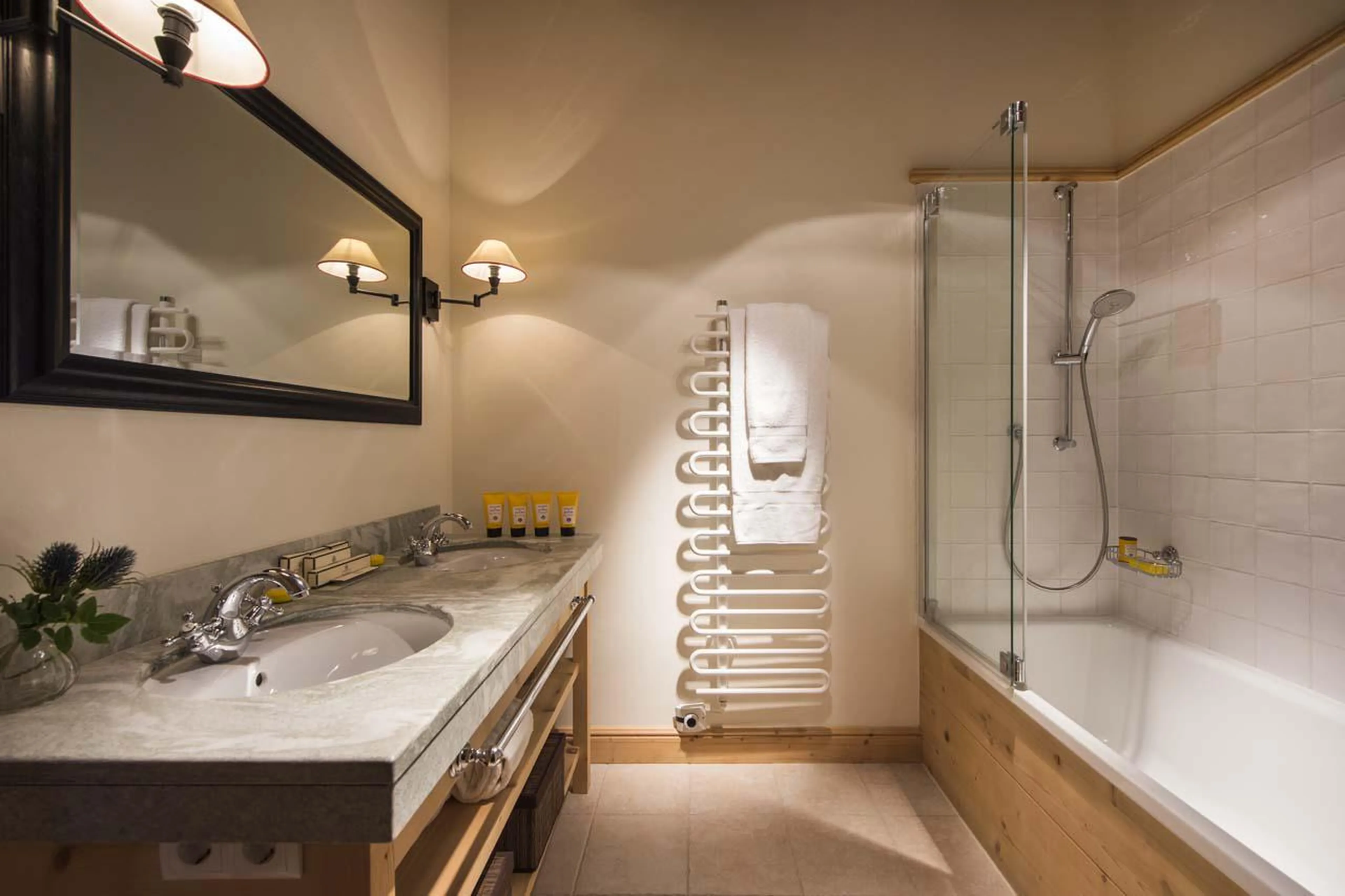 En-suite bathroom at Apartment Antoinette in St Anton