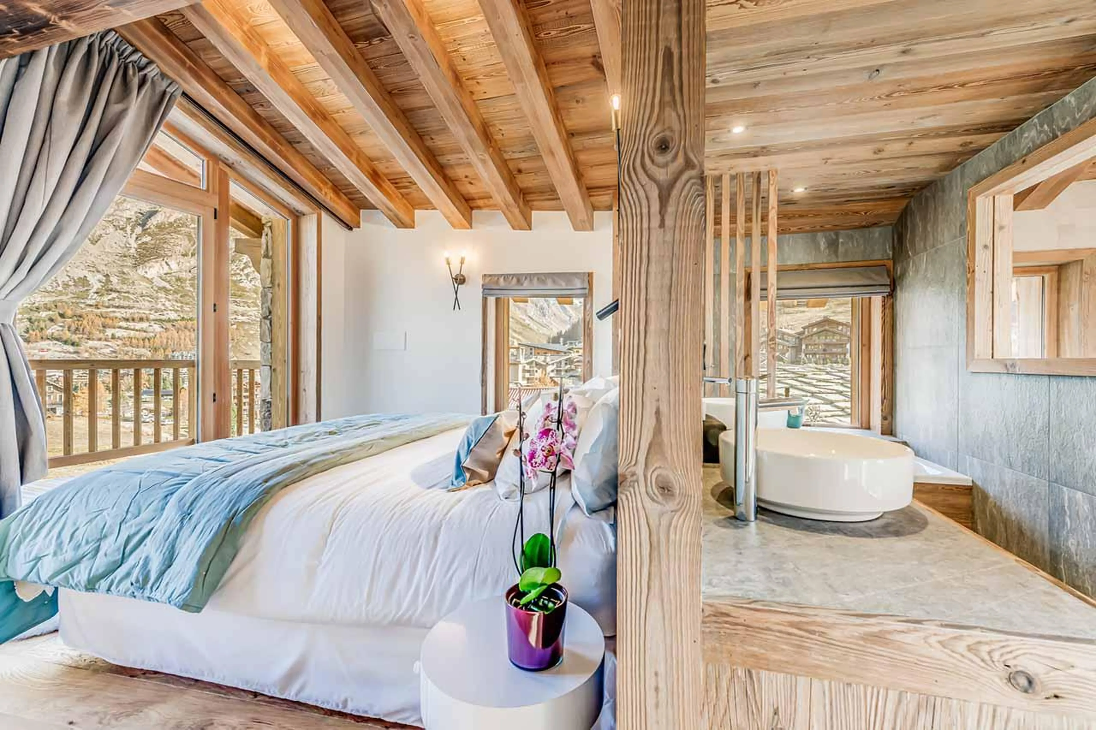 En-suite bathroom in Apartment Aurora, Val d'Isere