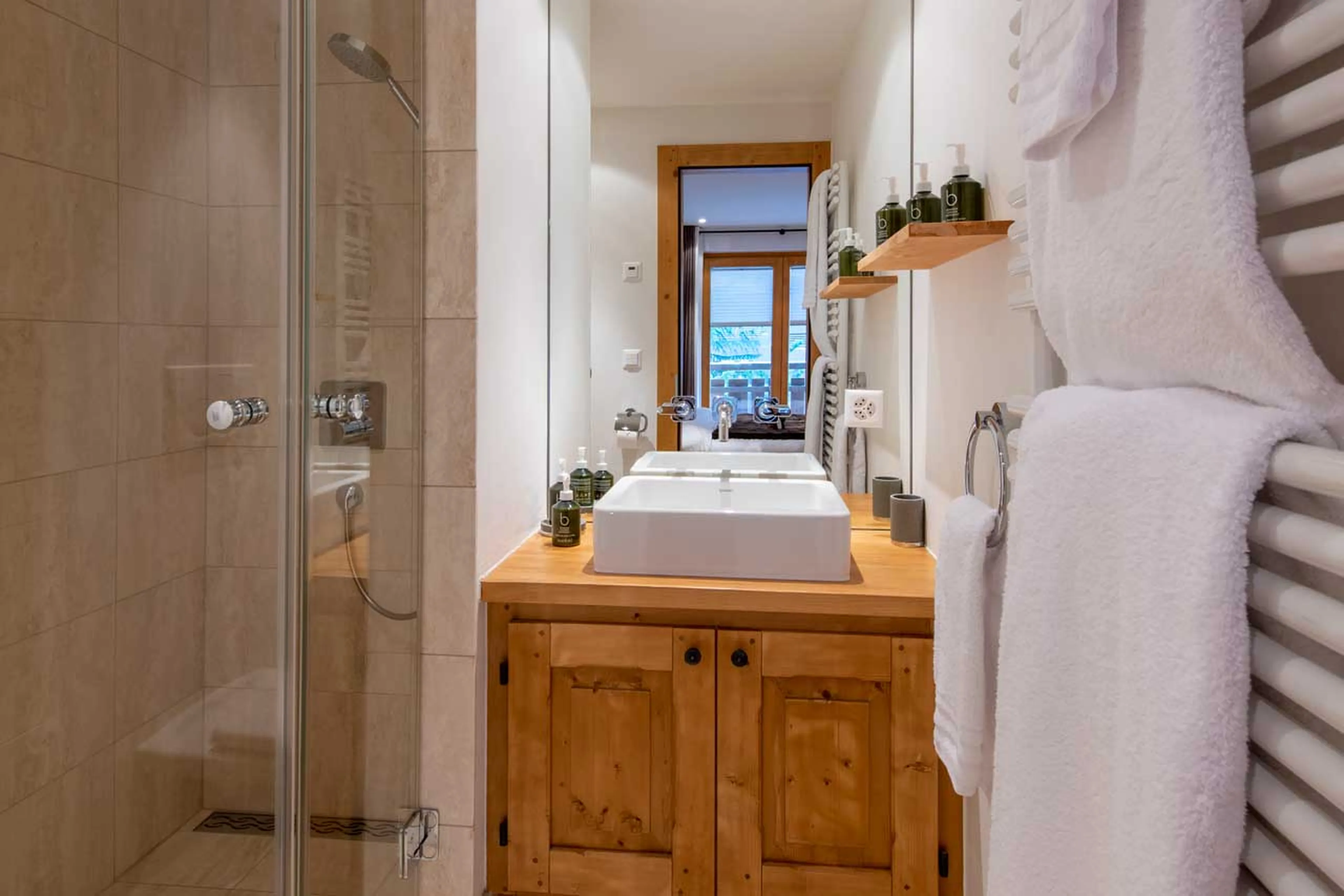 Shower room at Apartment Basalte in Verbier