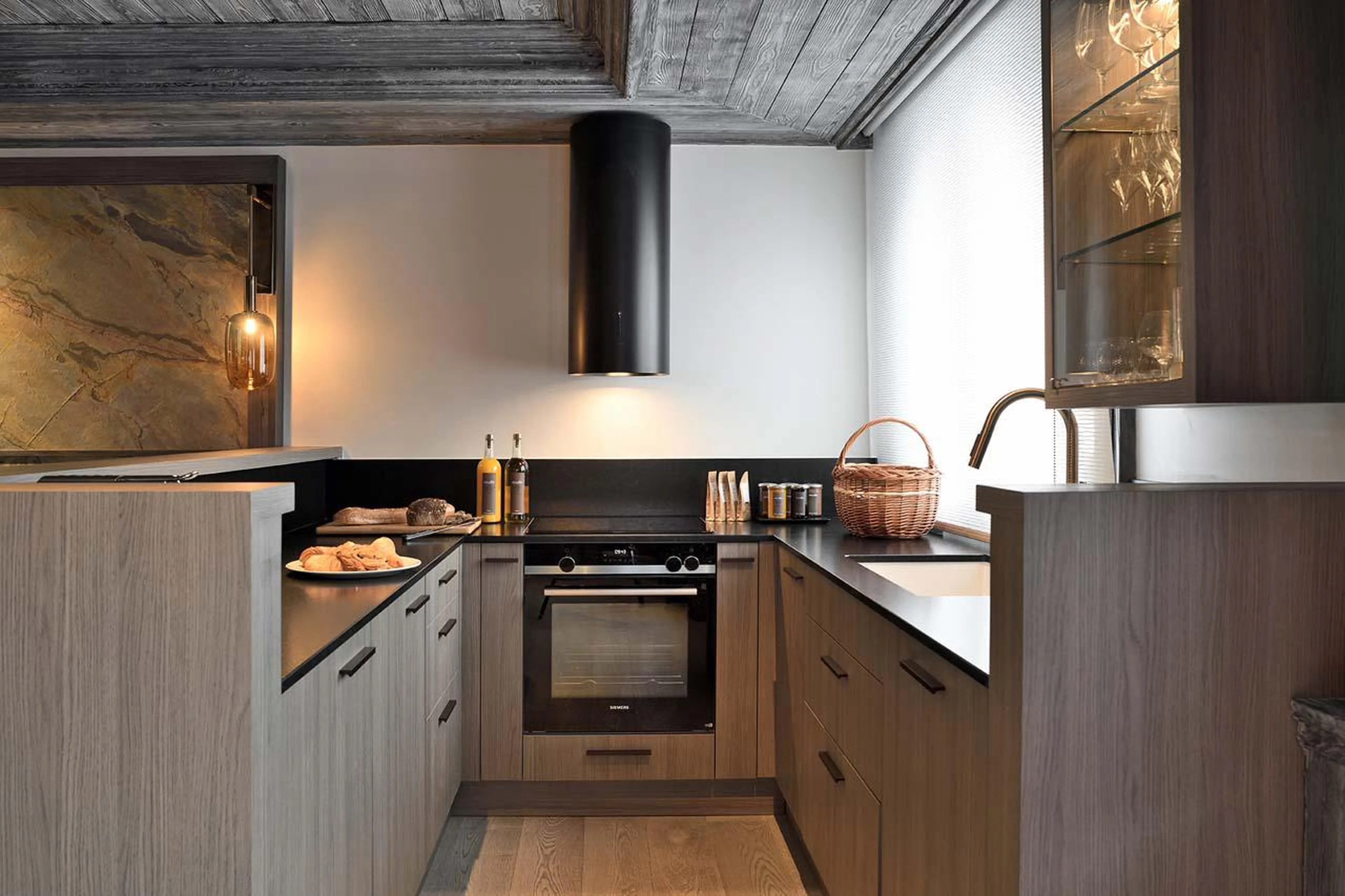 Fully equipped kitchen at Apartment Belvedere in Courchevel 1850