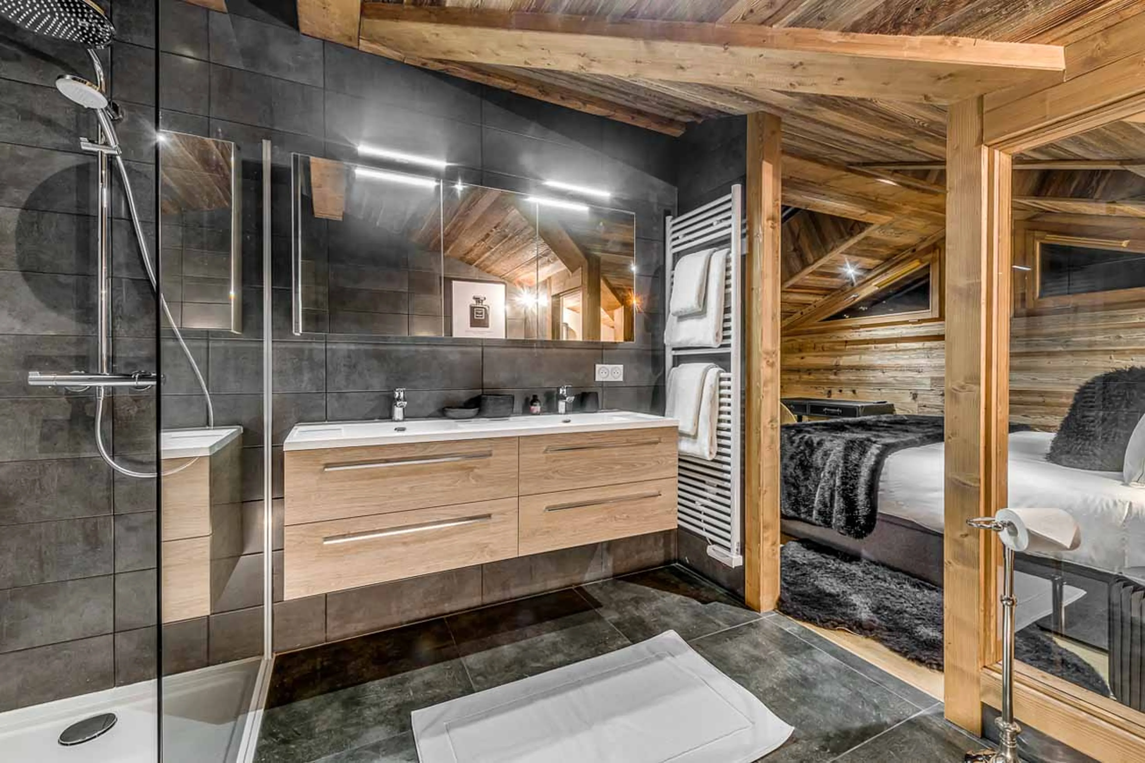 En-suite bathroom at Apartment Ben Nevis in Les Gets