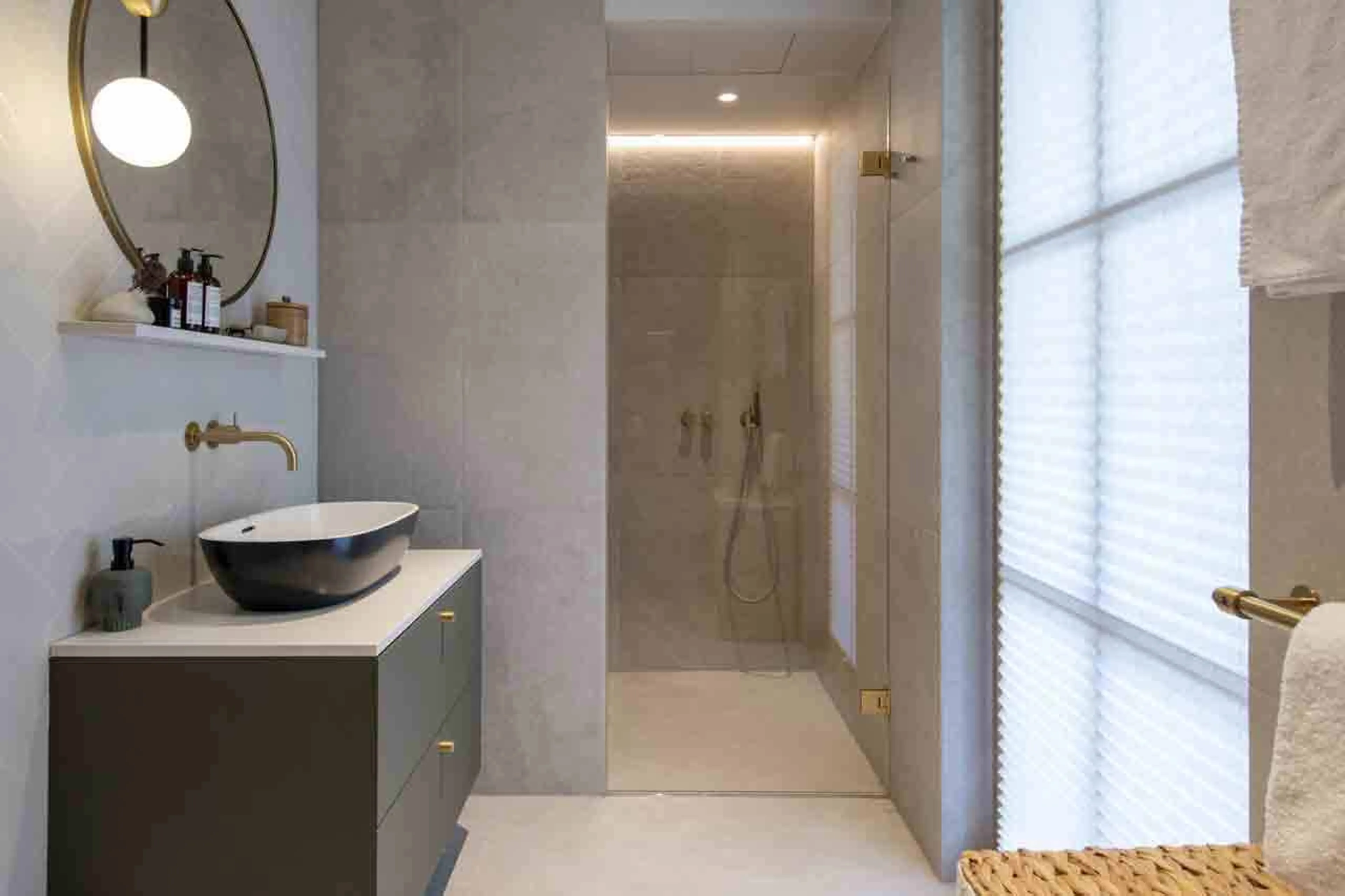 Shower room two at Apartment Brunnenhof 12 in Lech