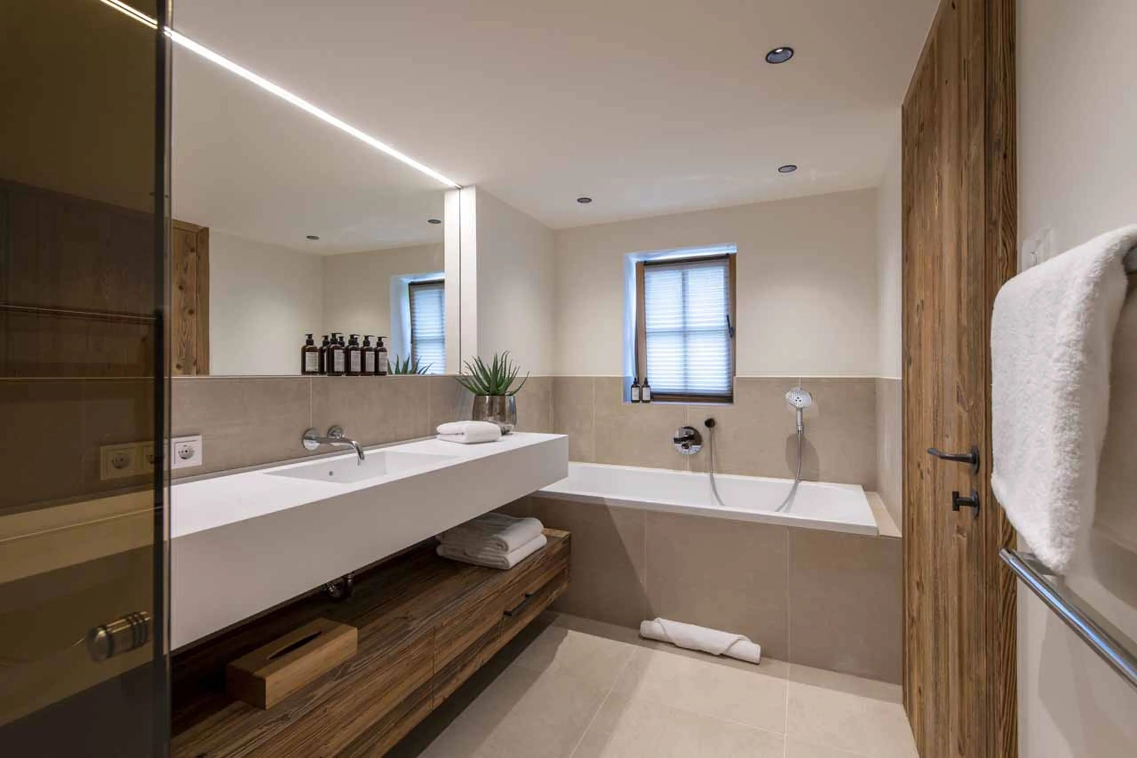 Bathroom two at Apartment Brunnenhof 6 in Lech