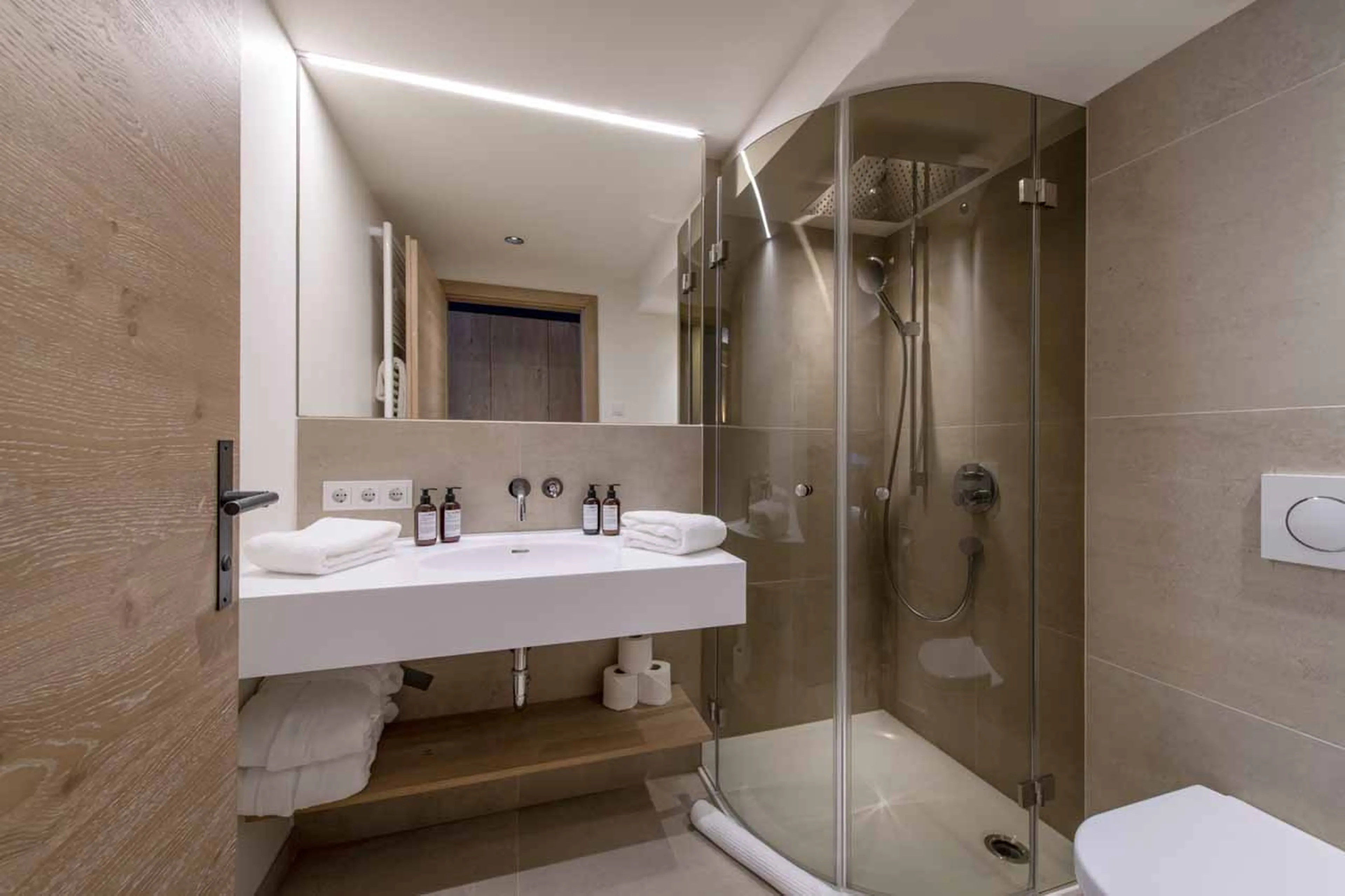 Shower room at  Apartment Brunnenhof 7 in Lech