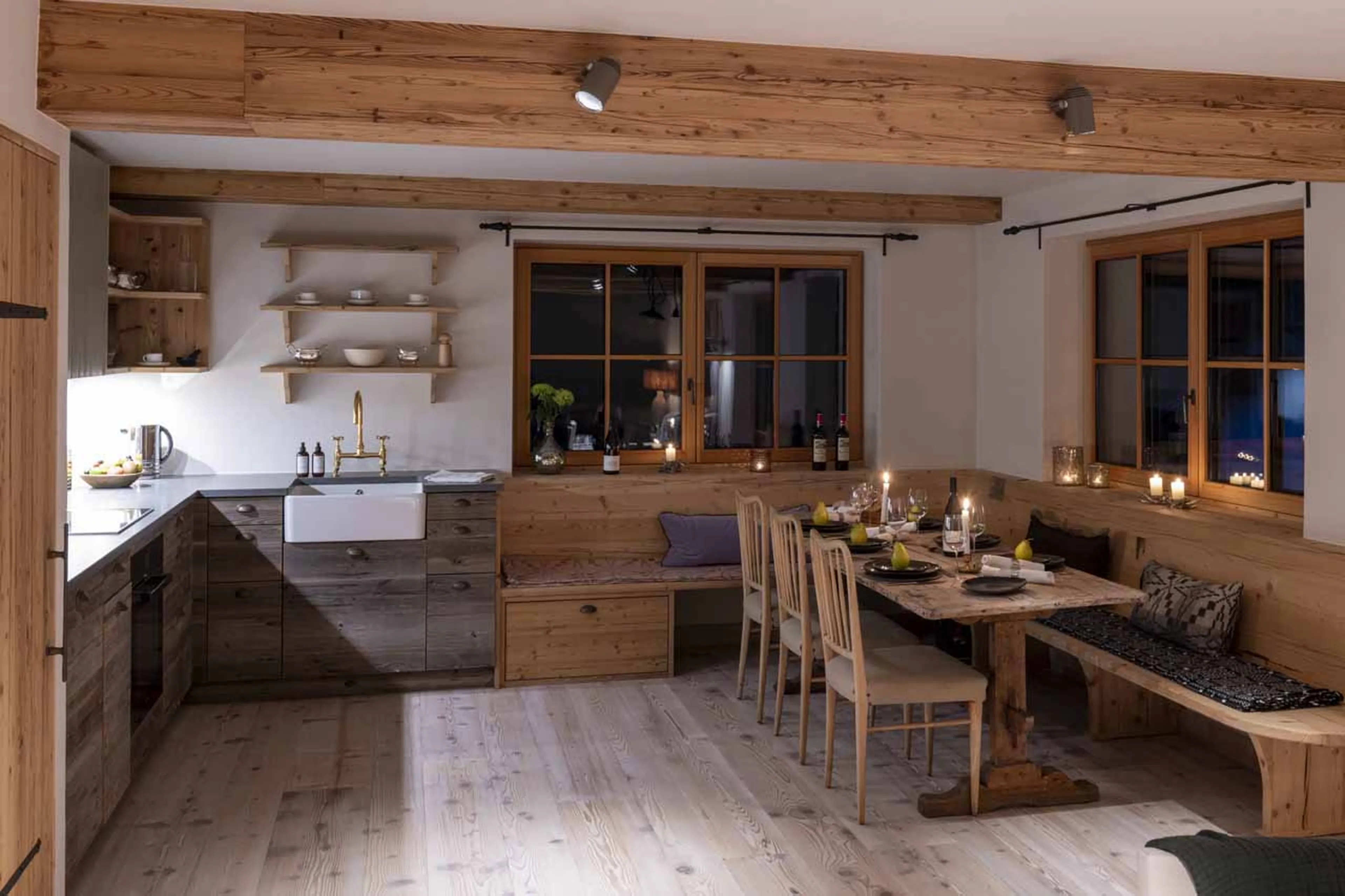 Dining area at night in Apartment Brunnenhof 8 in Lech