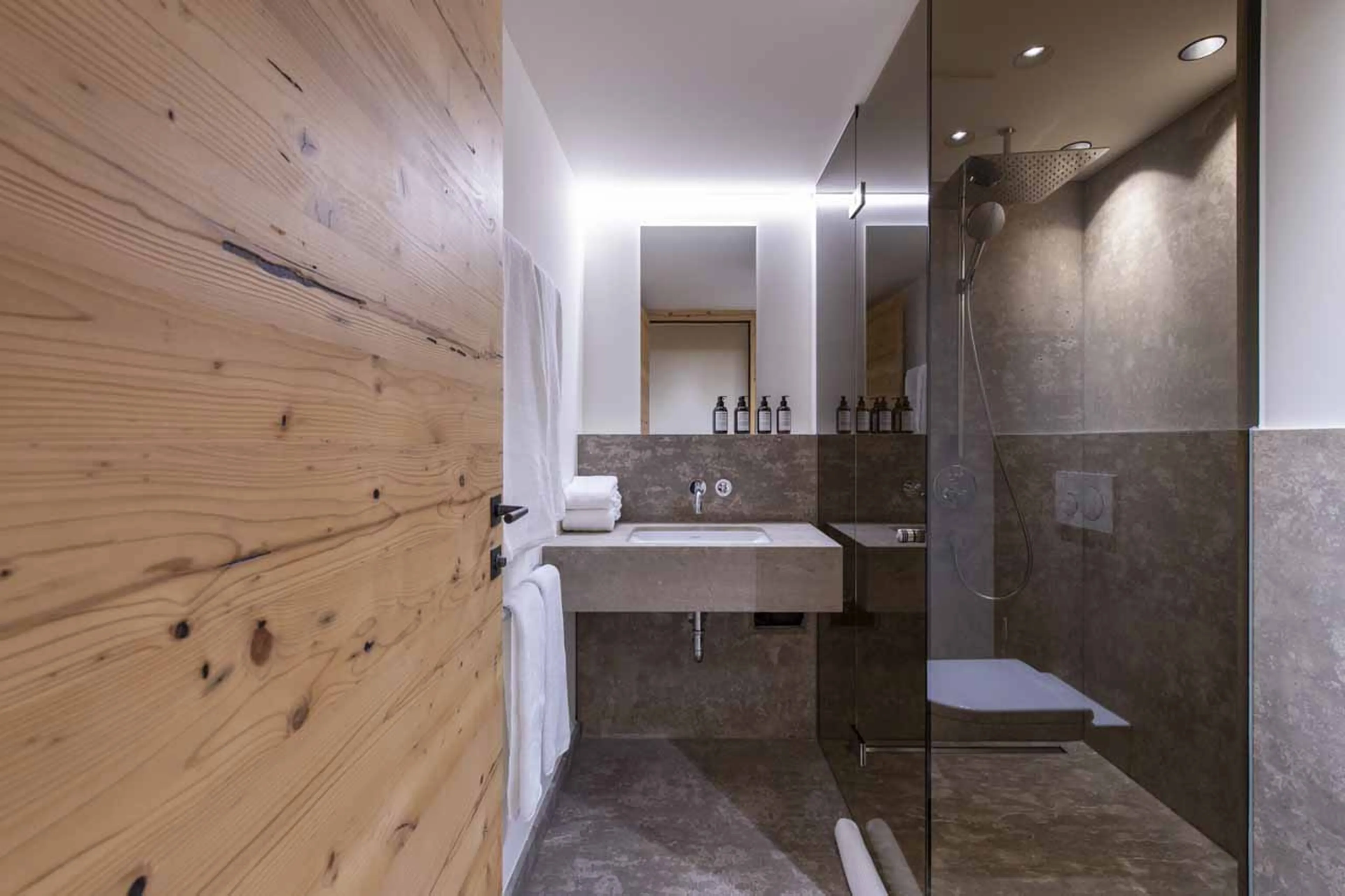 Shower room at Apartment Brunnenhof 9 in Lech