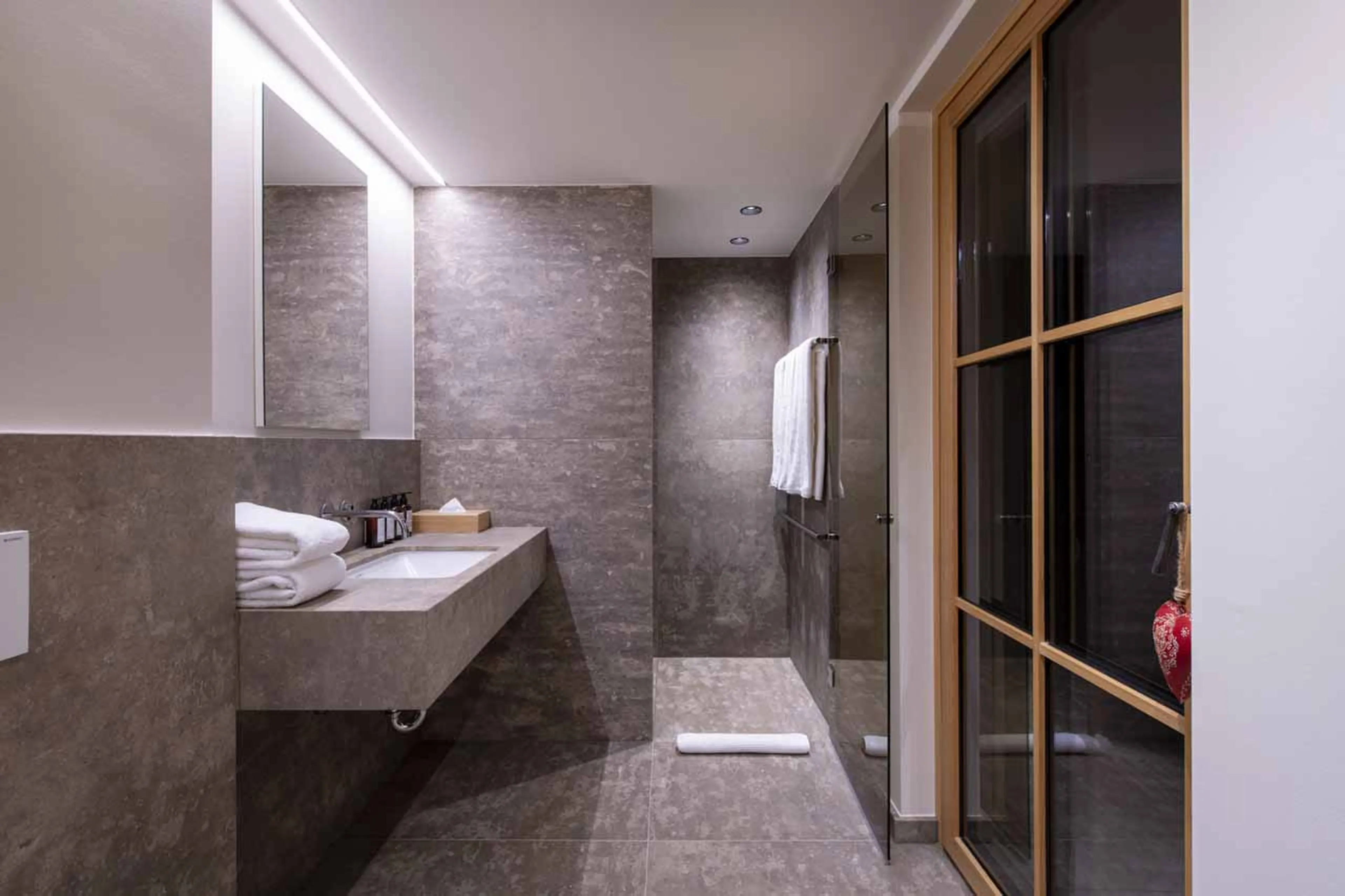 Shower room three at Apartment Brunnenhof in Lech