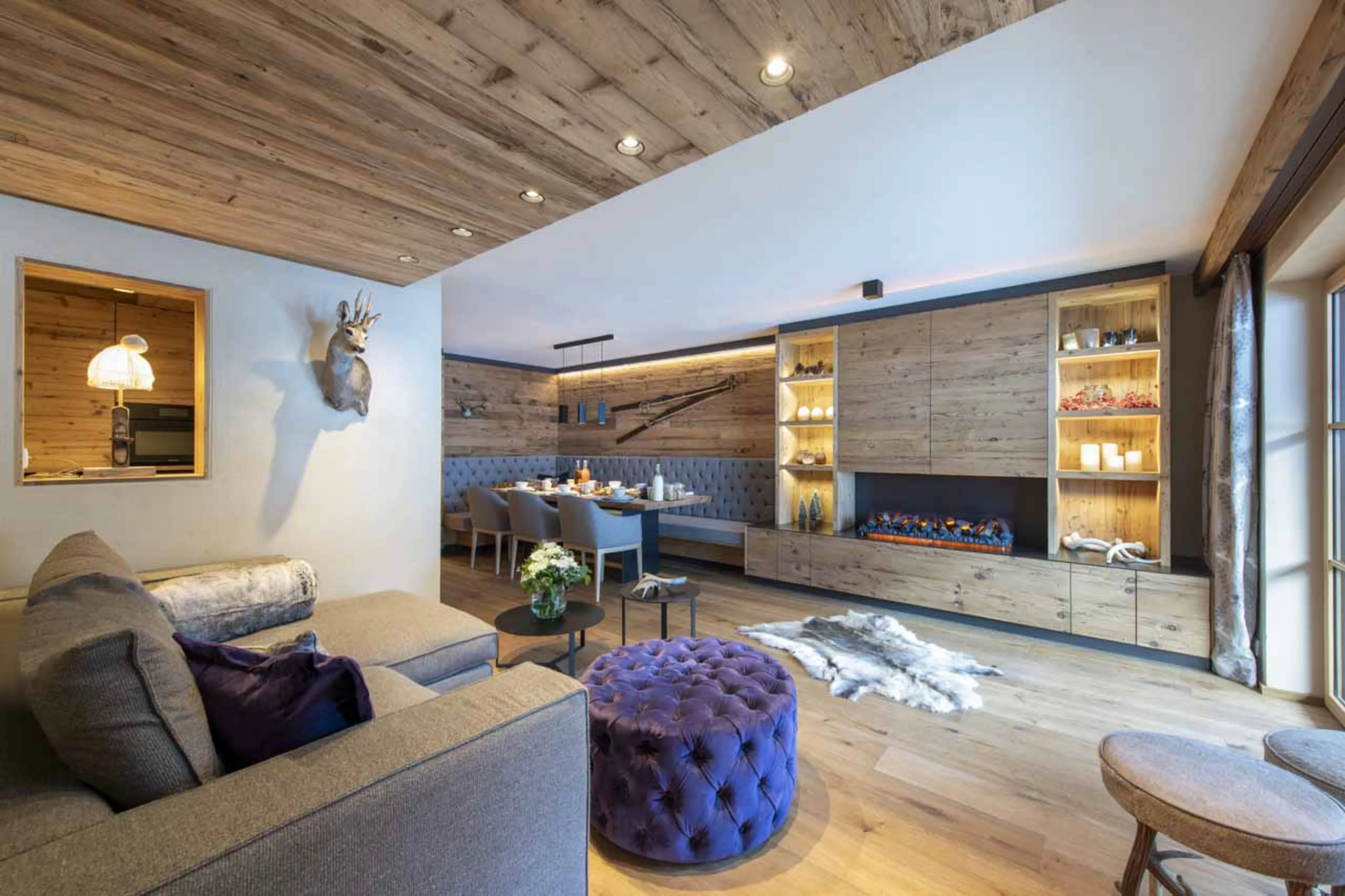 Open plan living room at Apartment Brunnenhof 9 in Lech