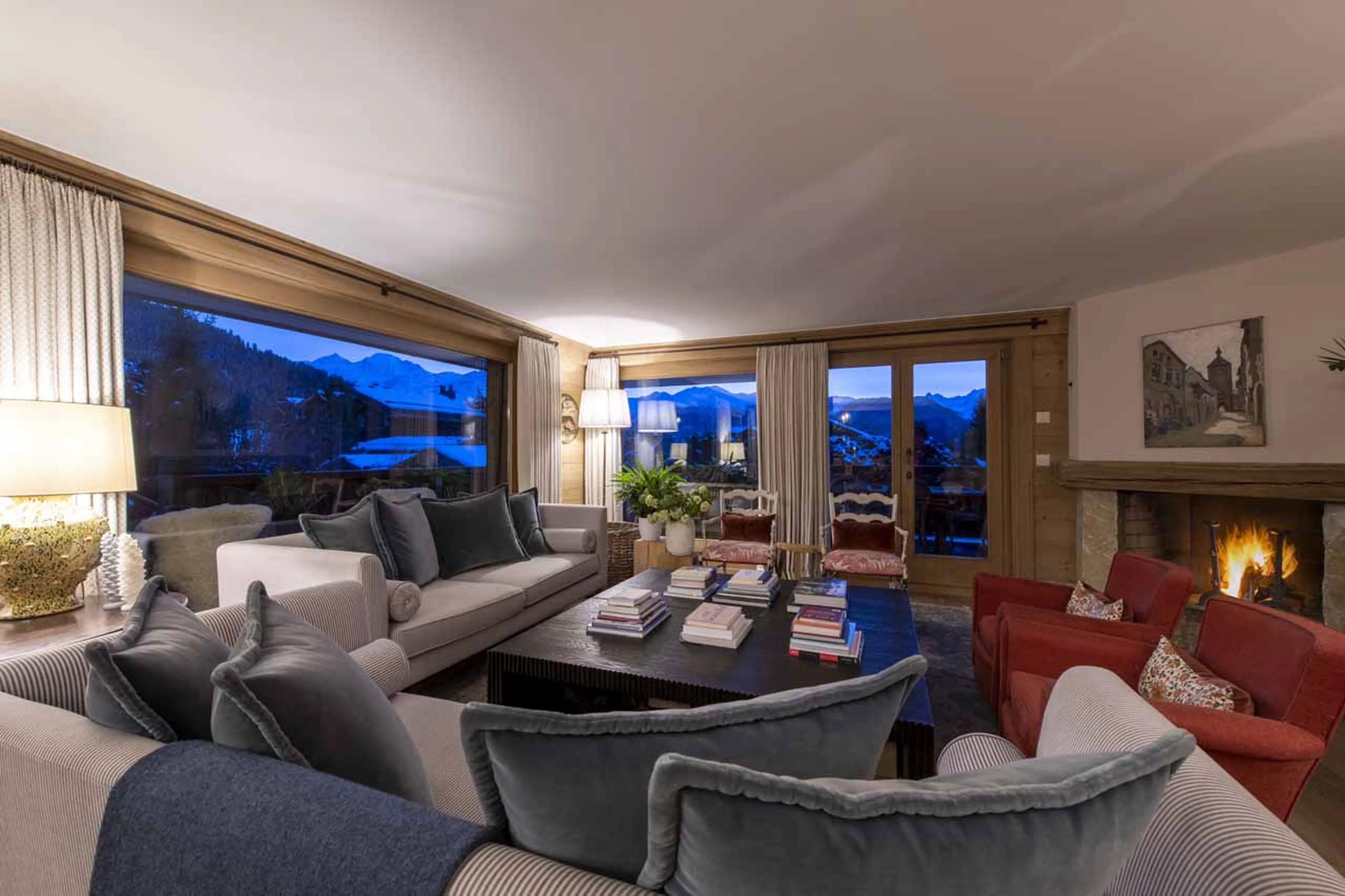 Fireplace in living area of Apartment Cantarella in Verbier