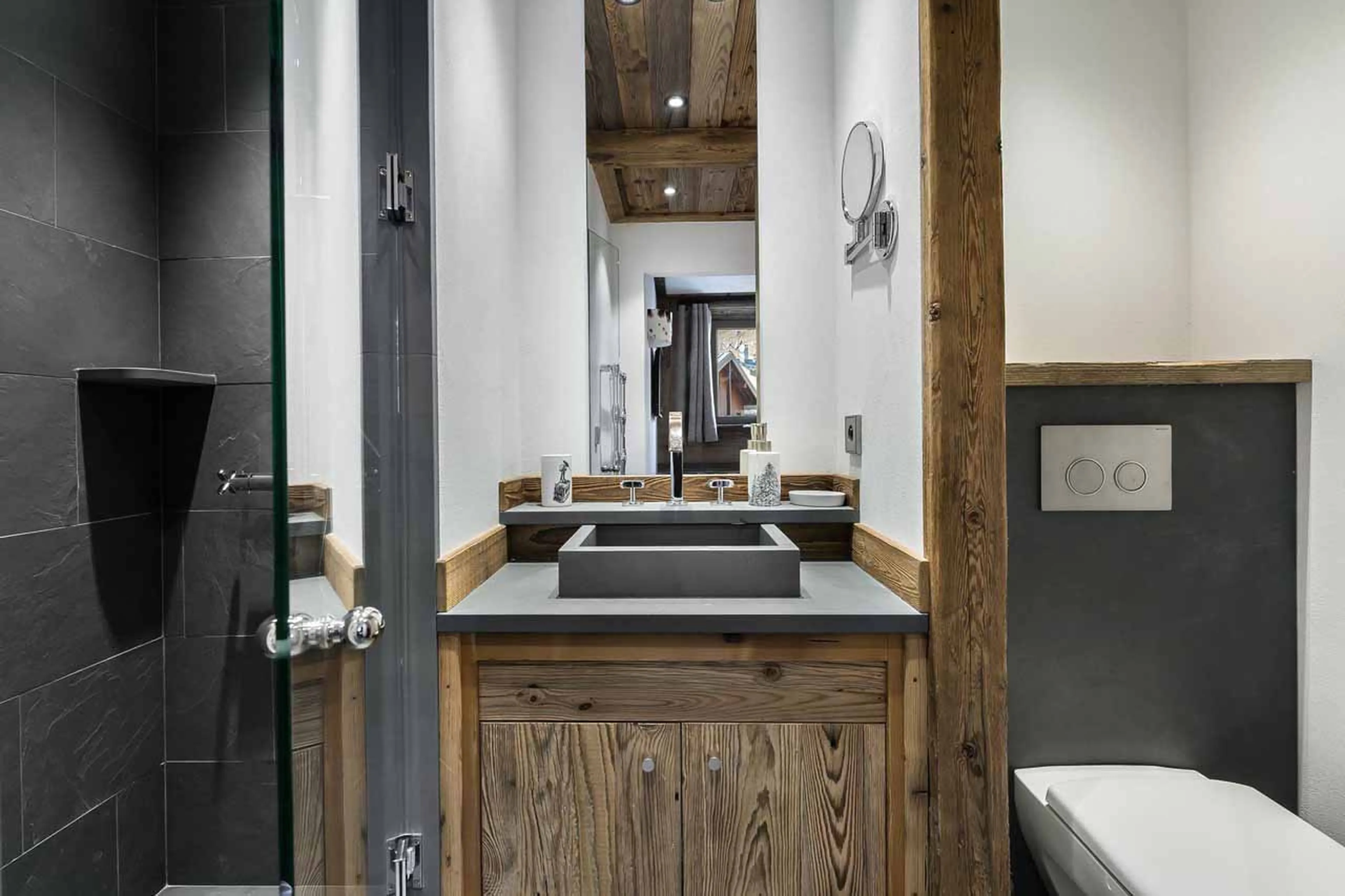 Shower room at Apartment Castor in Val d'Isere