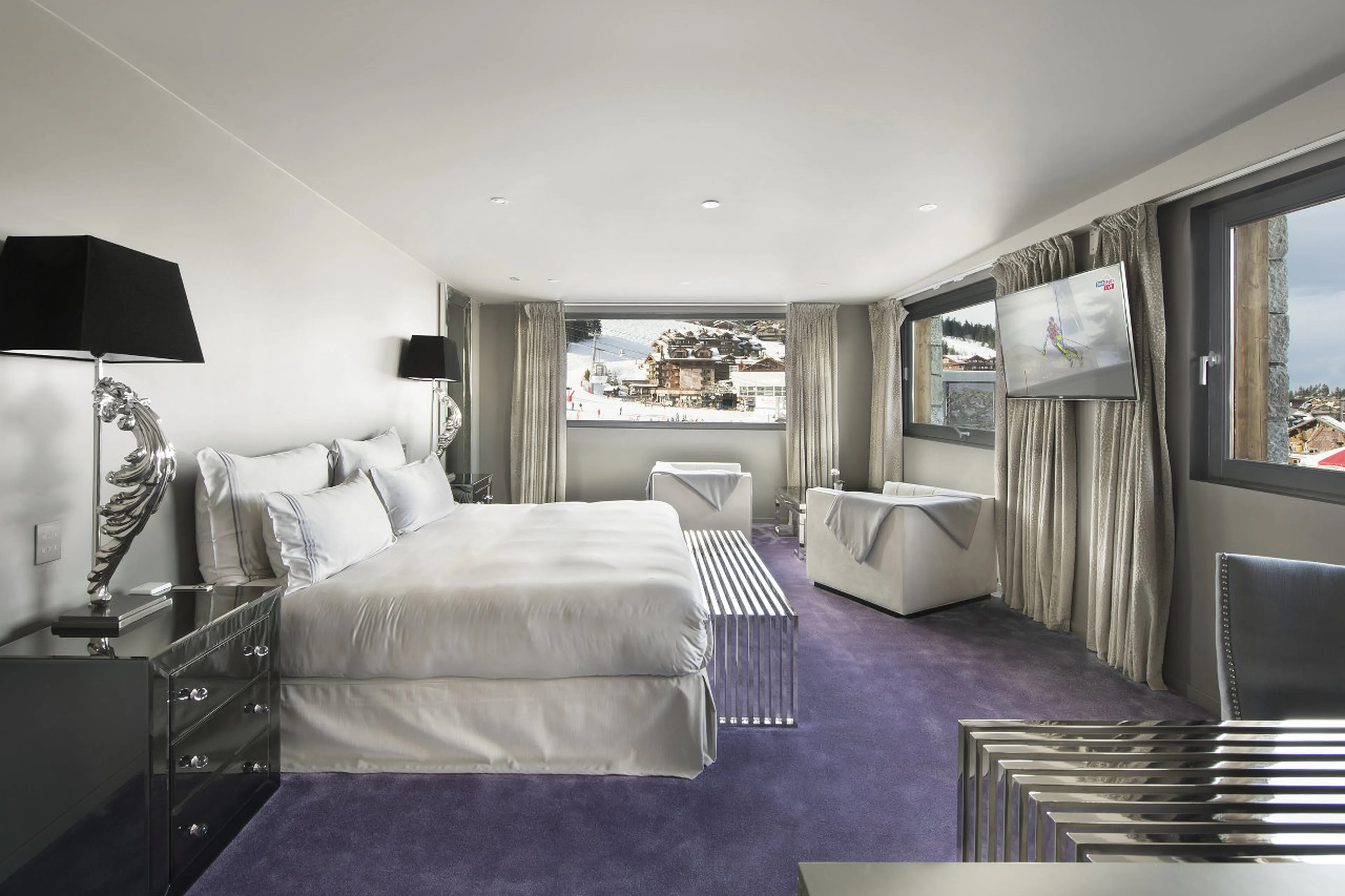 Junior master double/twin en-suite bedroom of Apartment Denali, Courchevel 1850