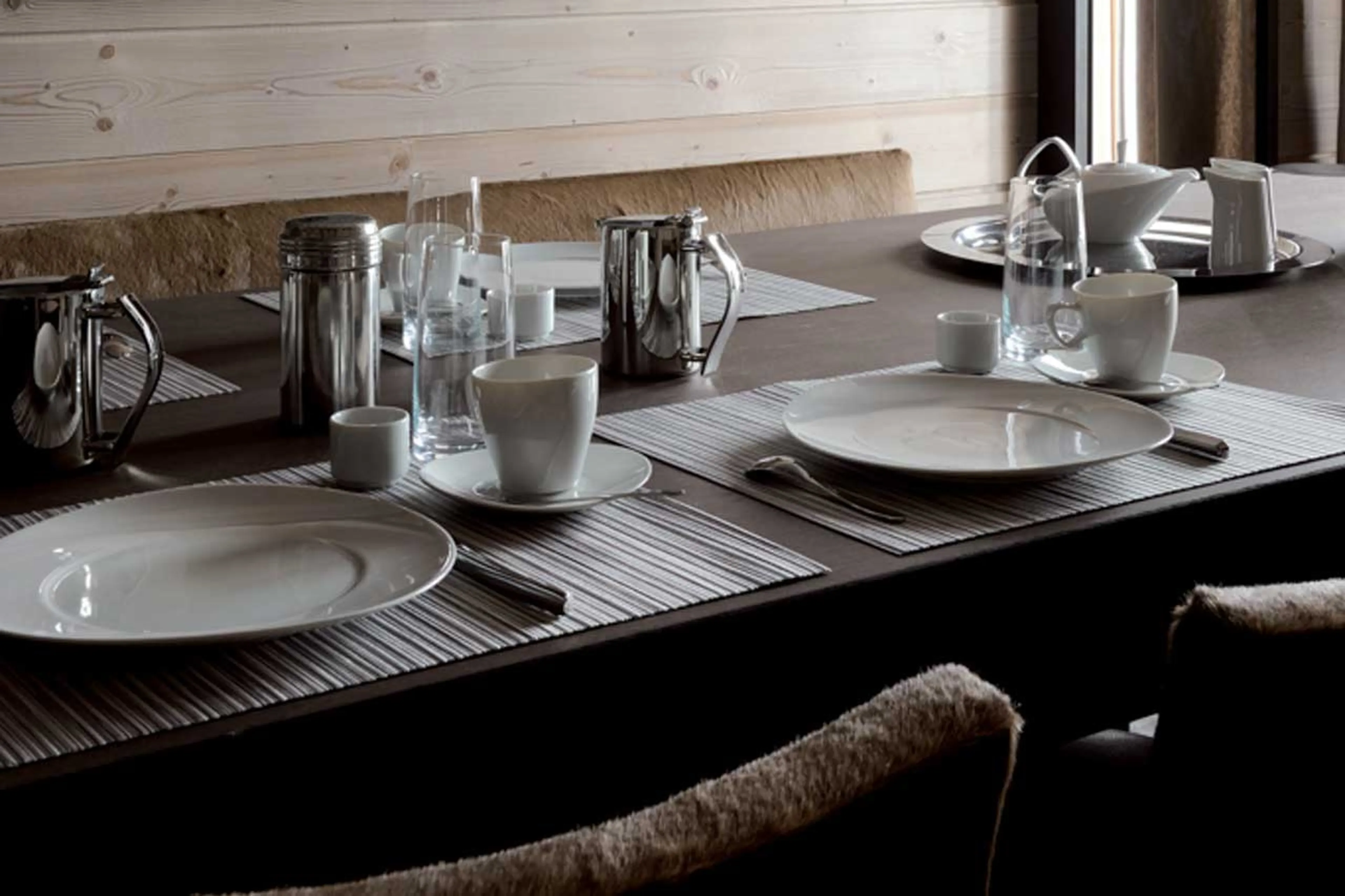 Dining table at Apartment Garnet in Courchevel 1850