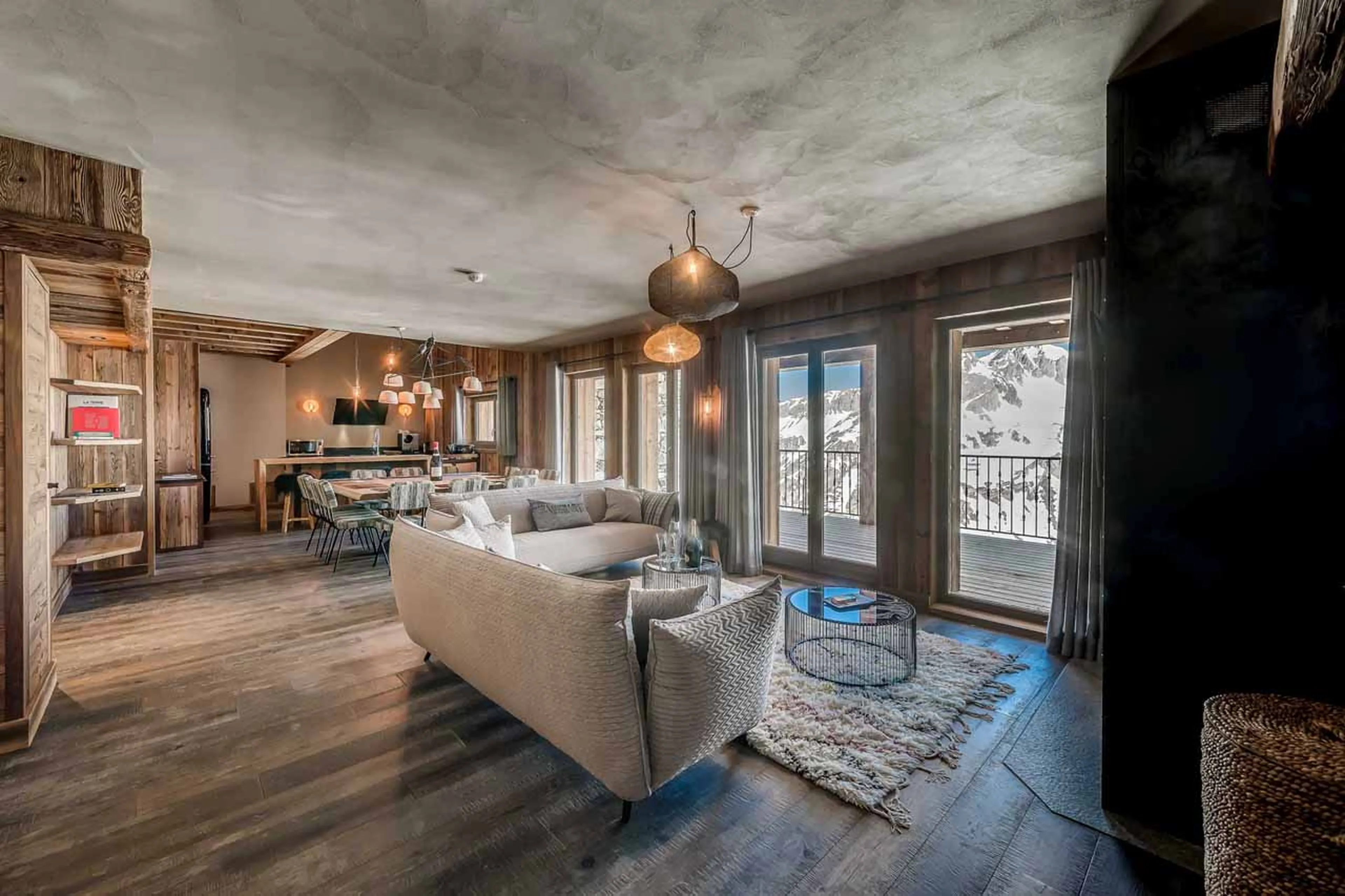 Living area with balcony access at Apartment Glacier in Val d'Isere