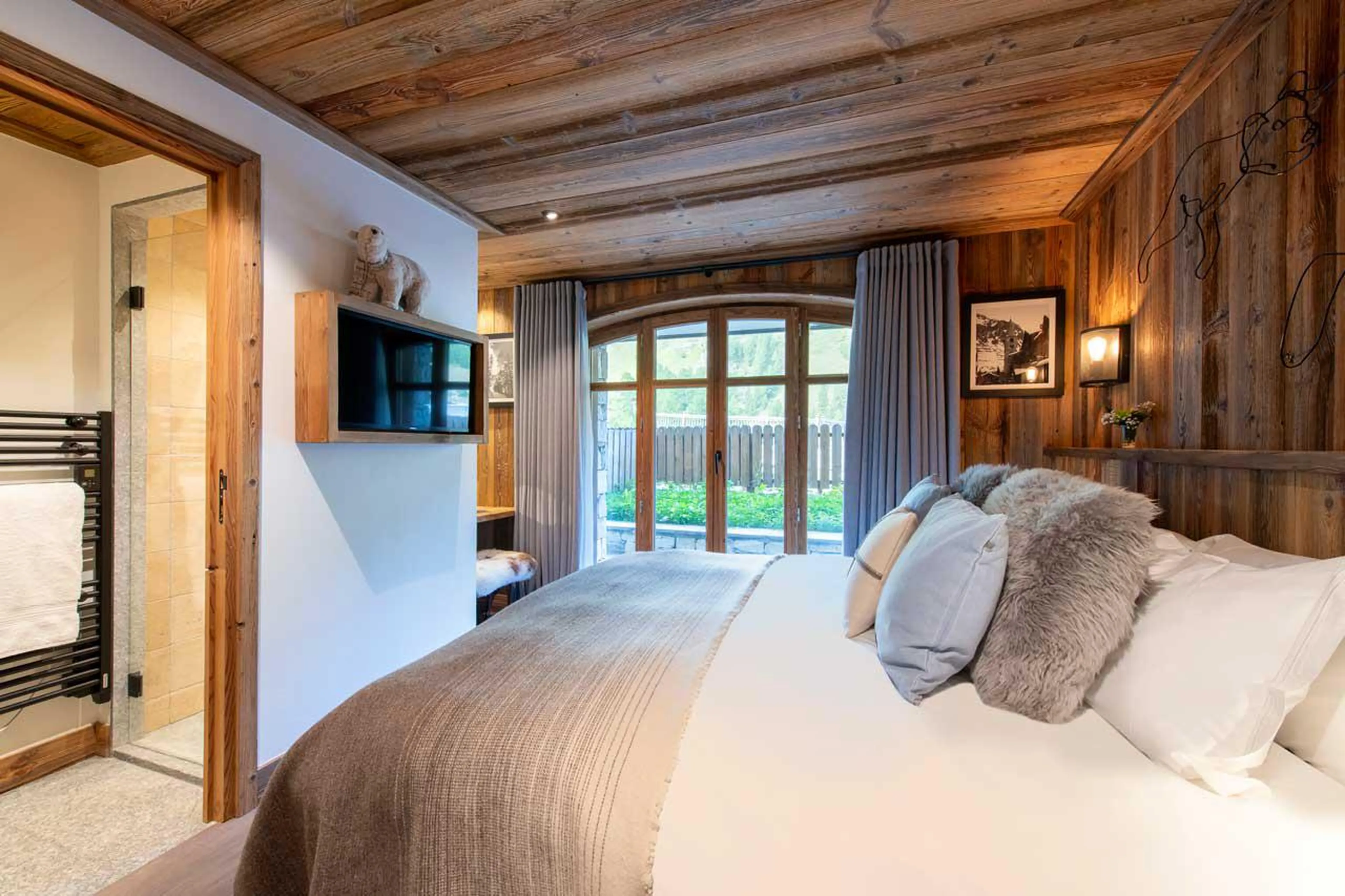 Access to terrace from bedroom at Apartment Grand Pre 2 in Val d'Isere