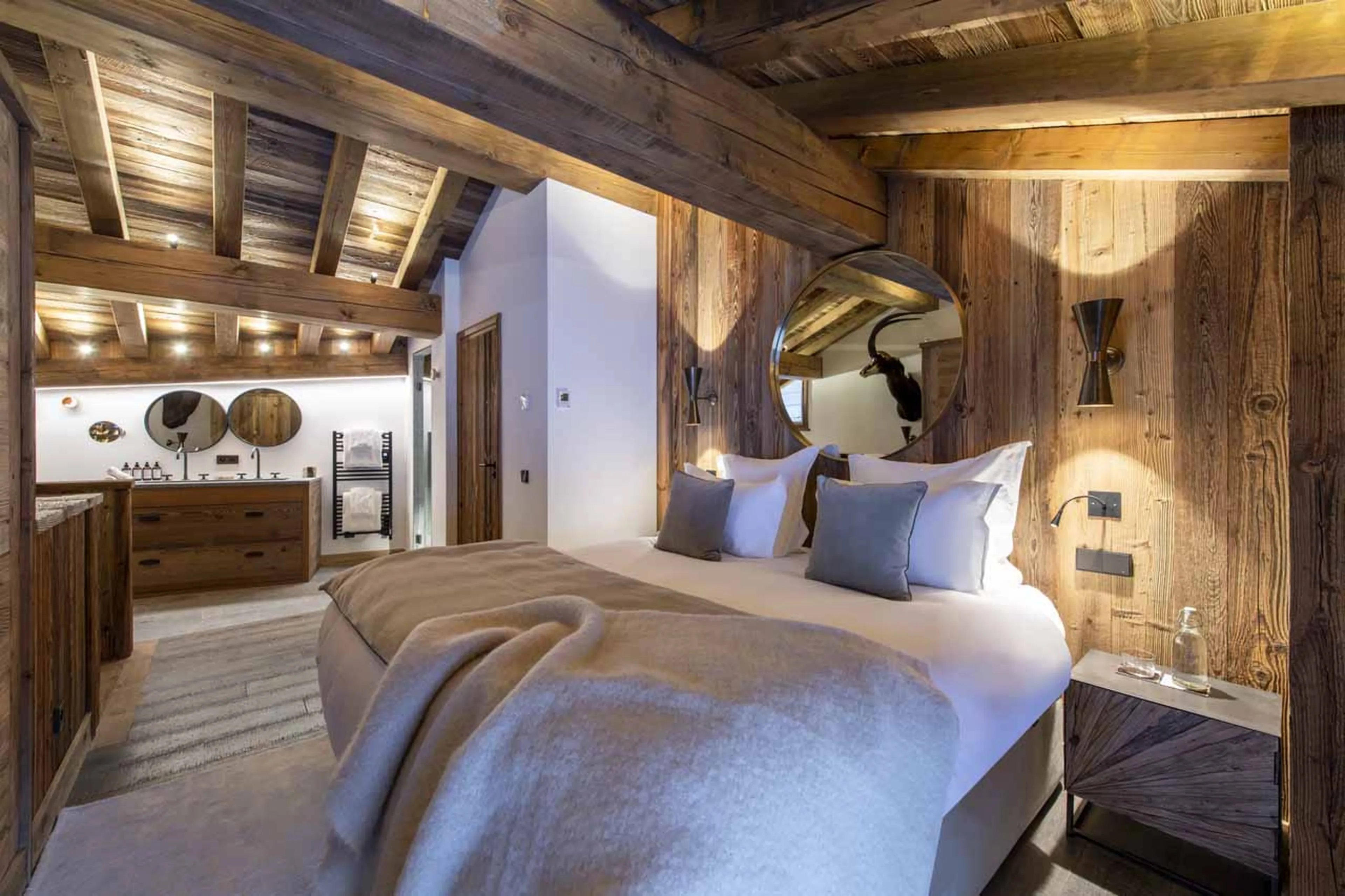 Spacious master suite at Apartment Grand Pre 3 in Val d'Isere