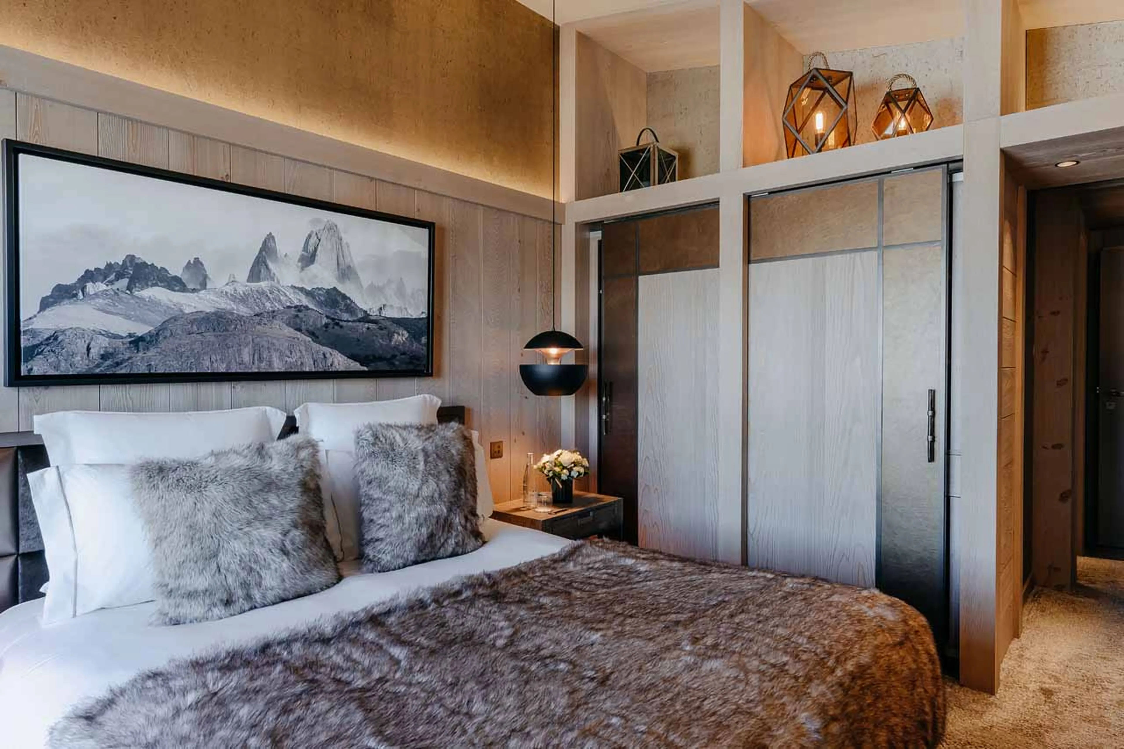 Bedroom five at Apartment L’Empyrée 1850 in Courchevel 1850