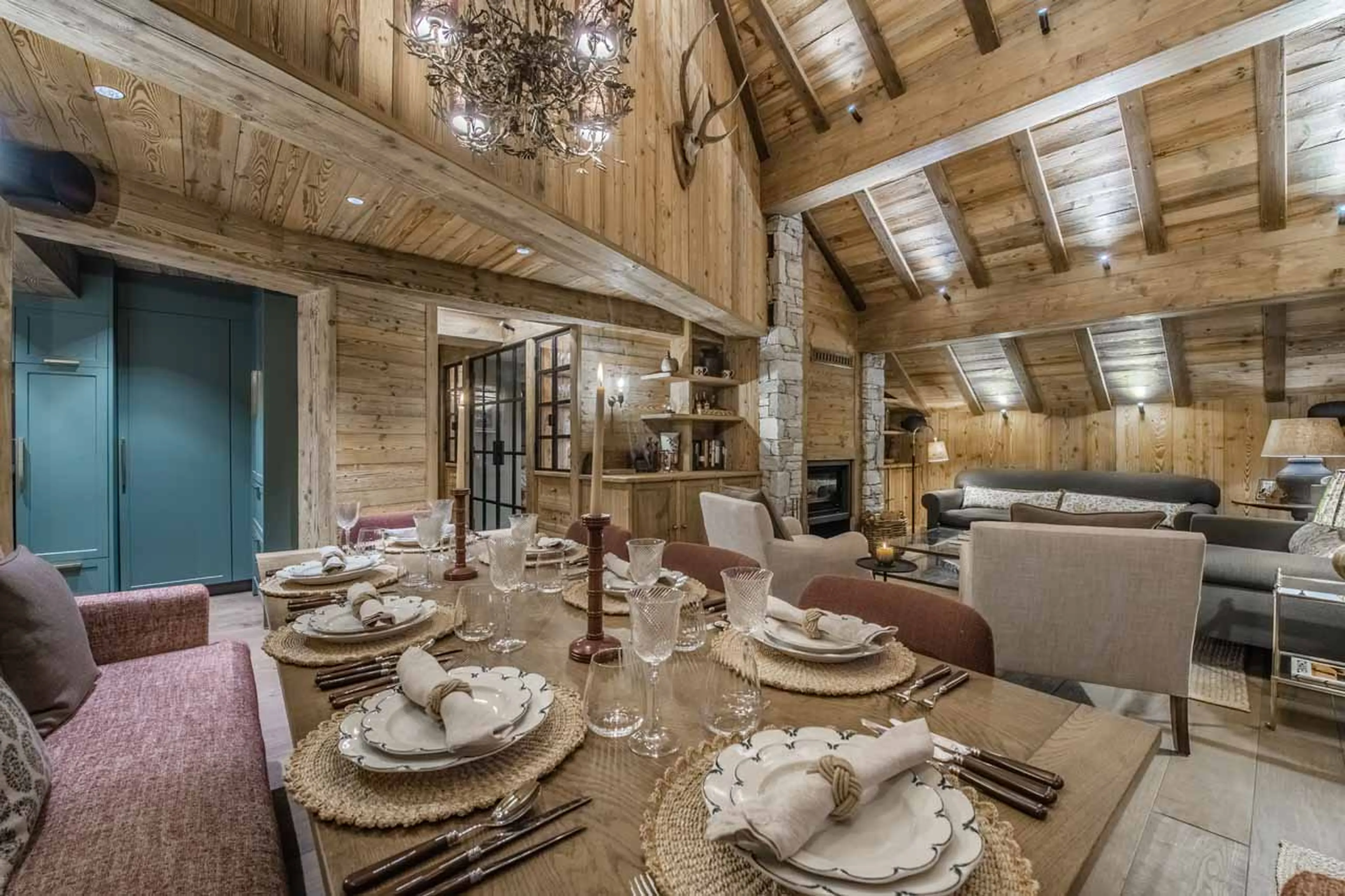 Dining table at Apartment La Gelinotte in Val d'Isere