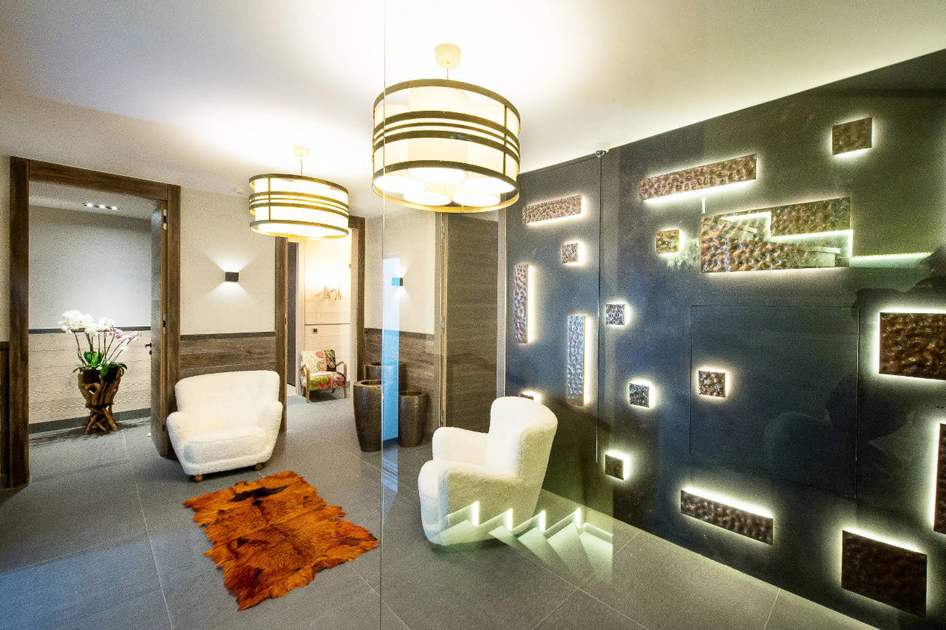 Main entrance hall in Apartment La Toula in Crans-Montana