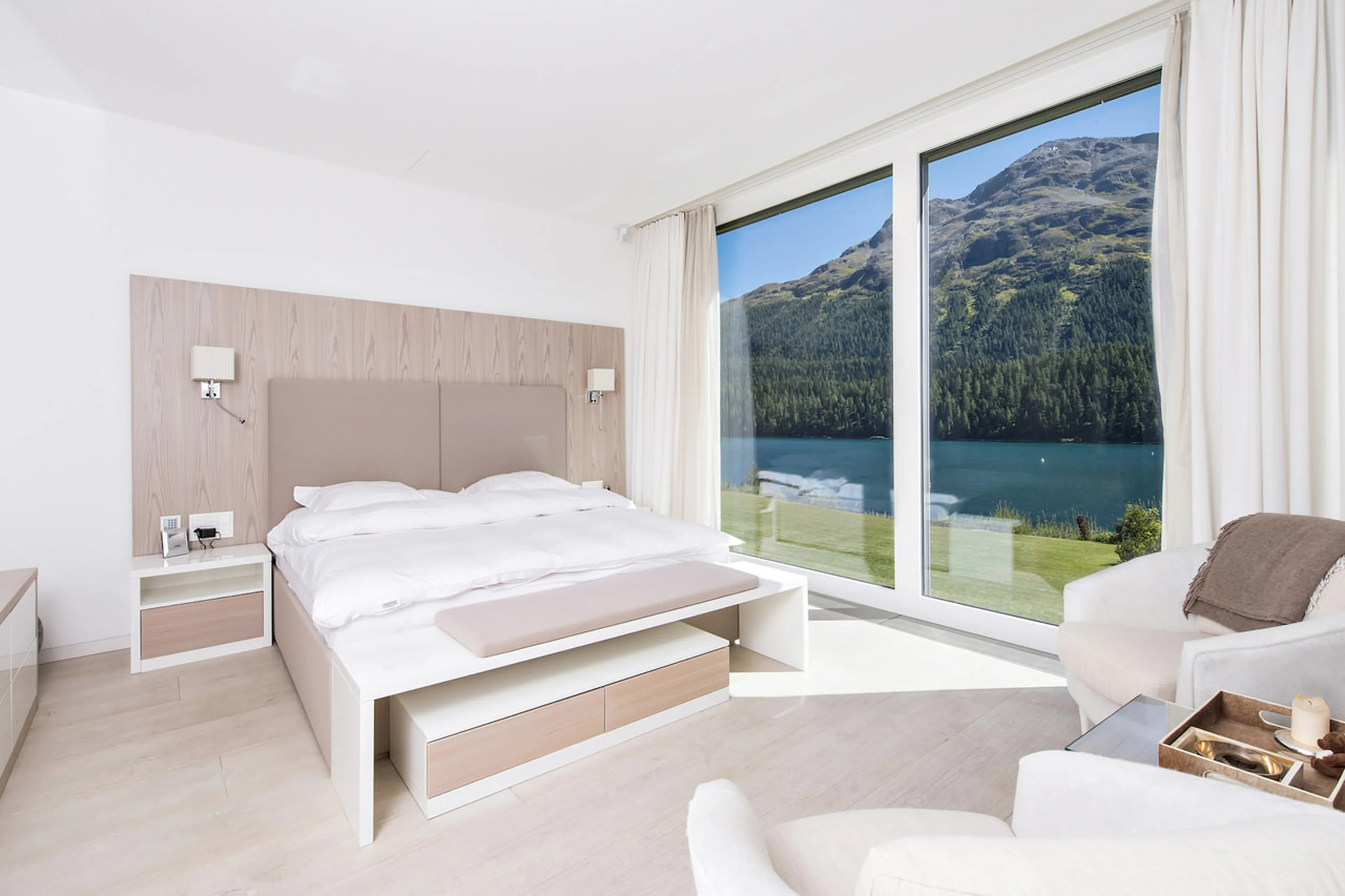 Master bedroom in Apartment Lakeside in St Moritz