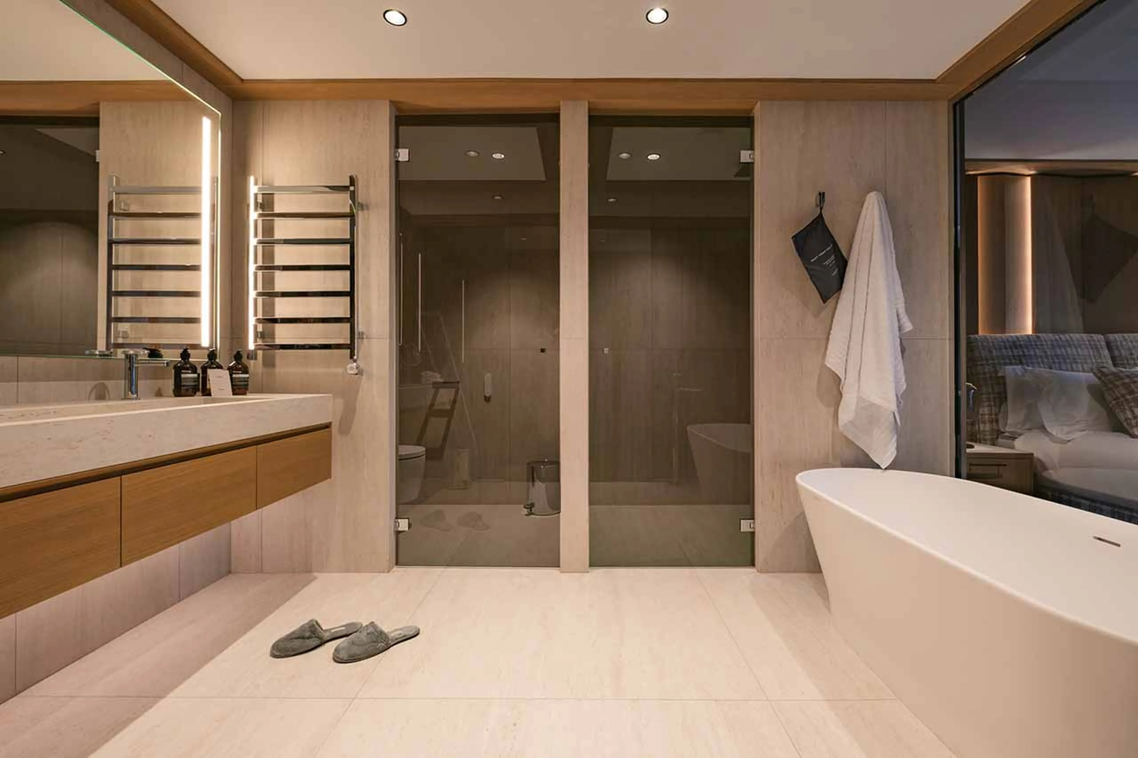 Bedroom 1 ensuite at Apartment Le Parc Beaumont in Val d'Isere