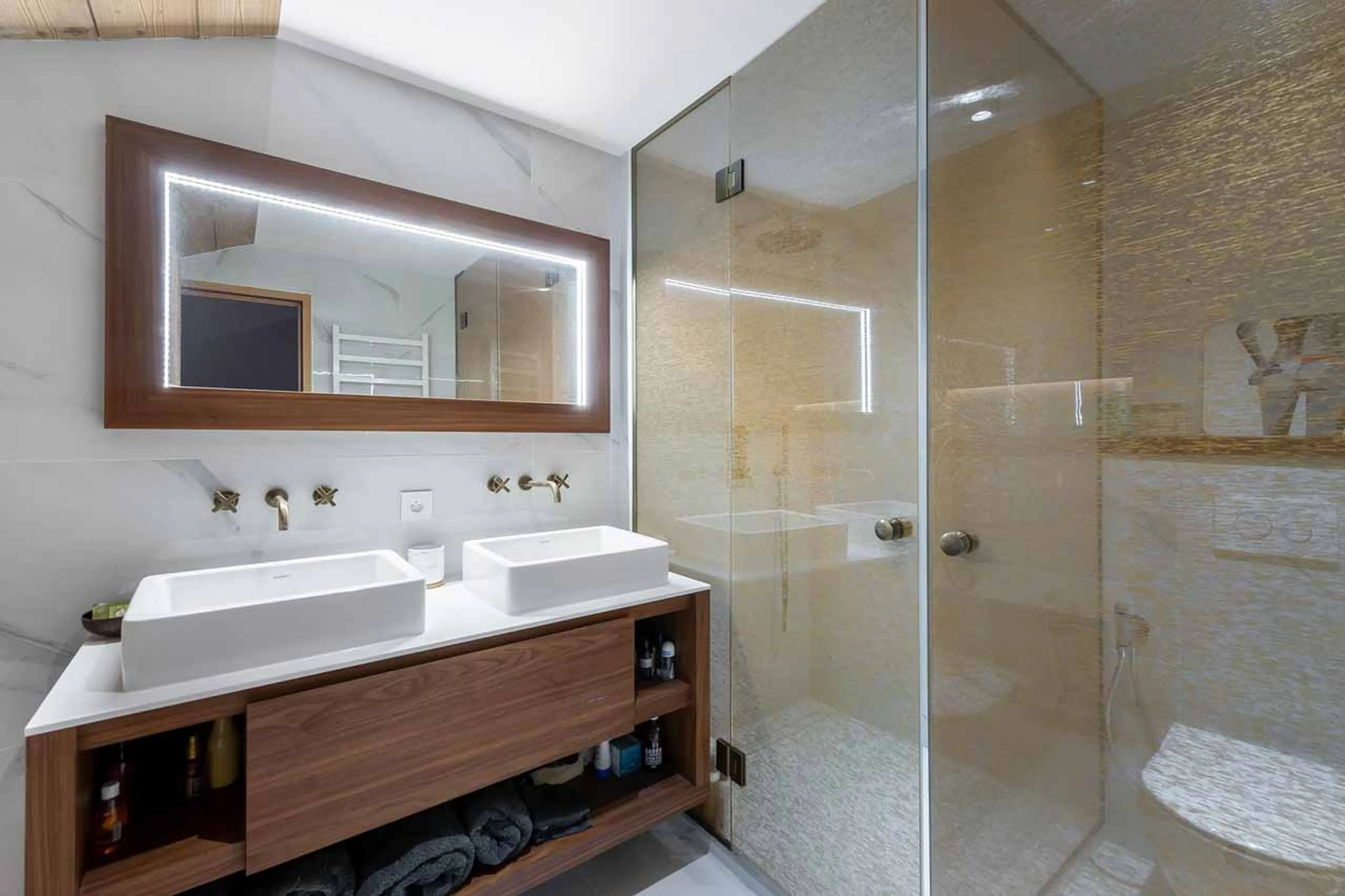 Bathroom one at Apartment Le Septieme Ciel in Courchevel 1850