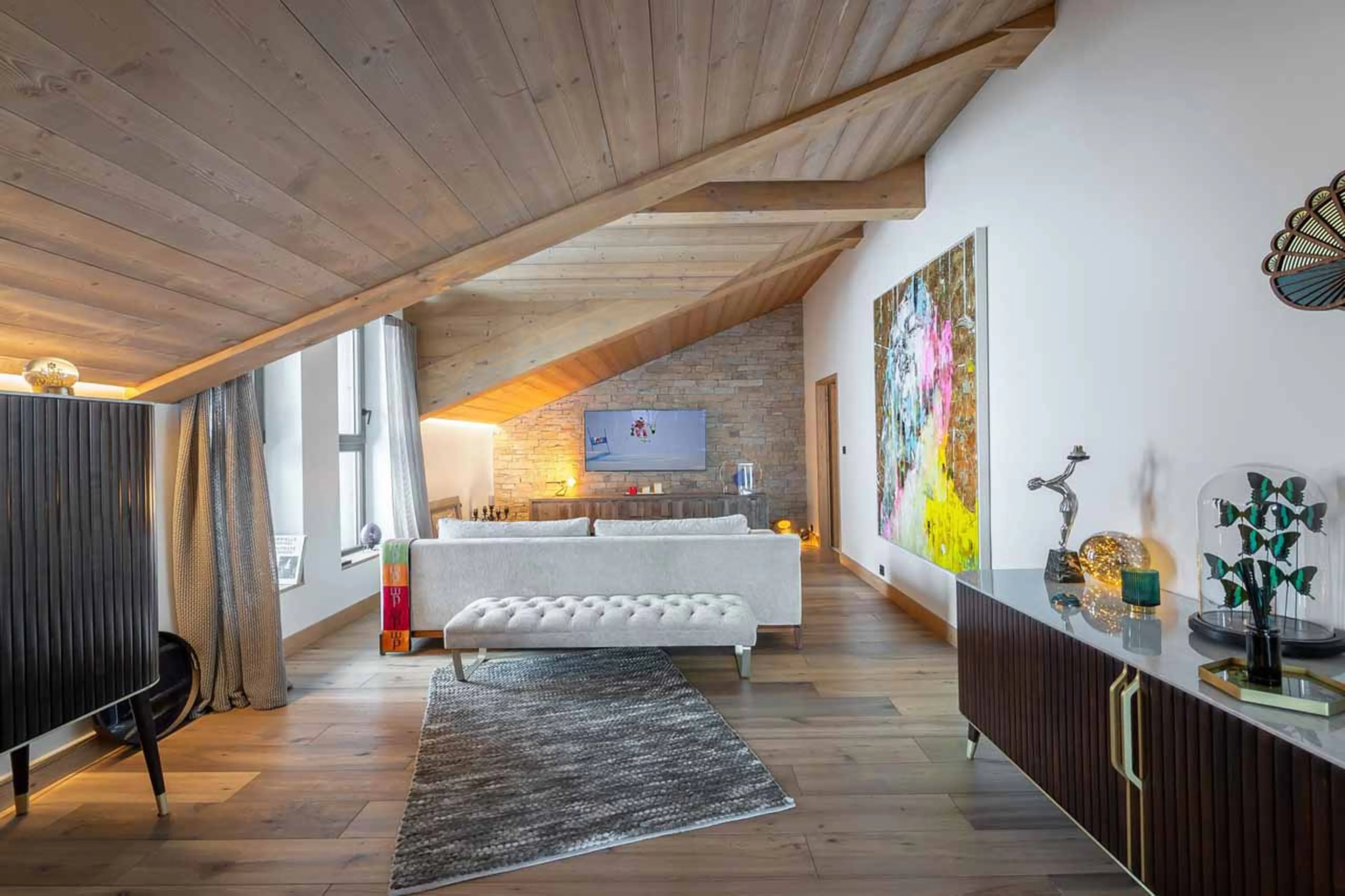TV lounge at Apartment Le Septieme Ciel in Courchevel 1850