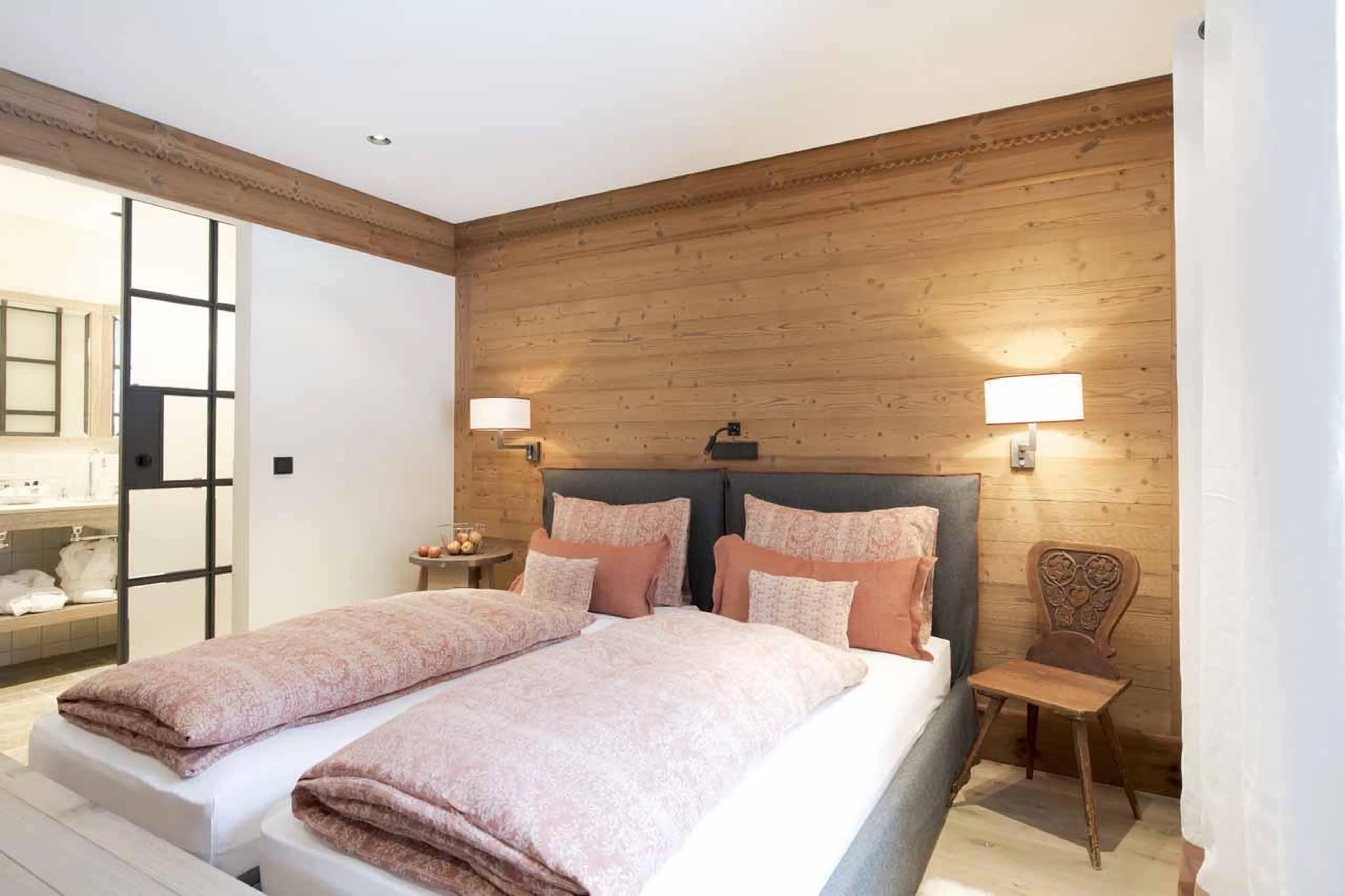 Double bedroom with en-suite in Apartment Lech I, Lech