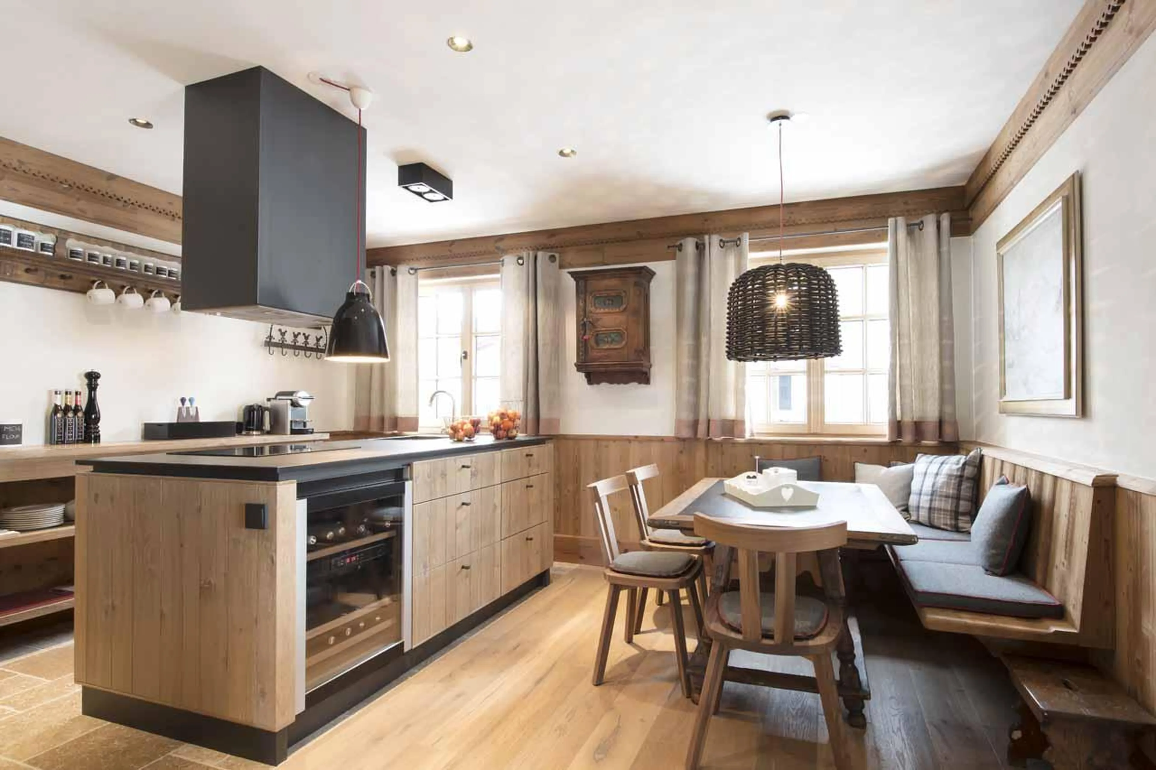 Kitchen and dining nook in Apartment Lech II, Lech