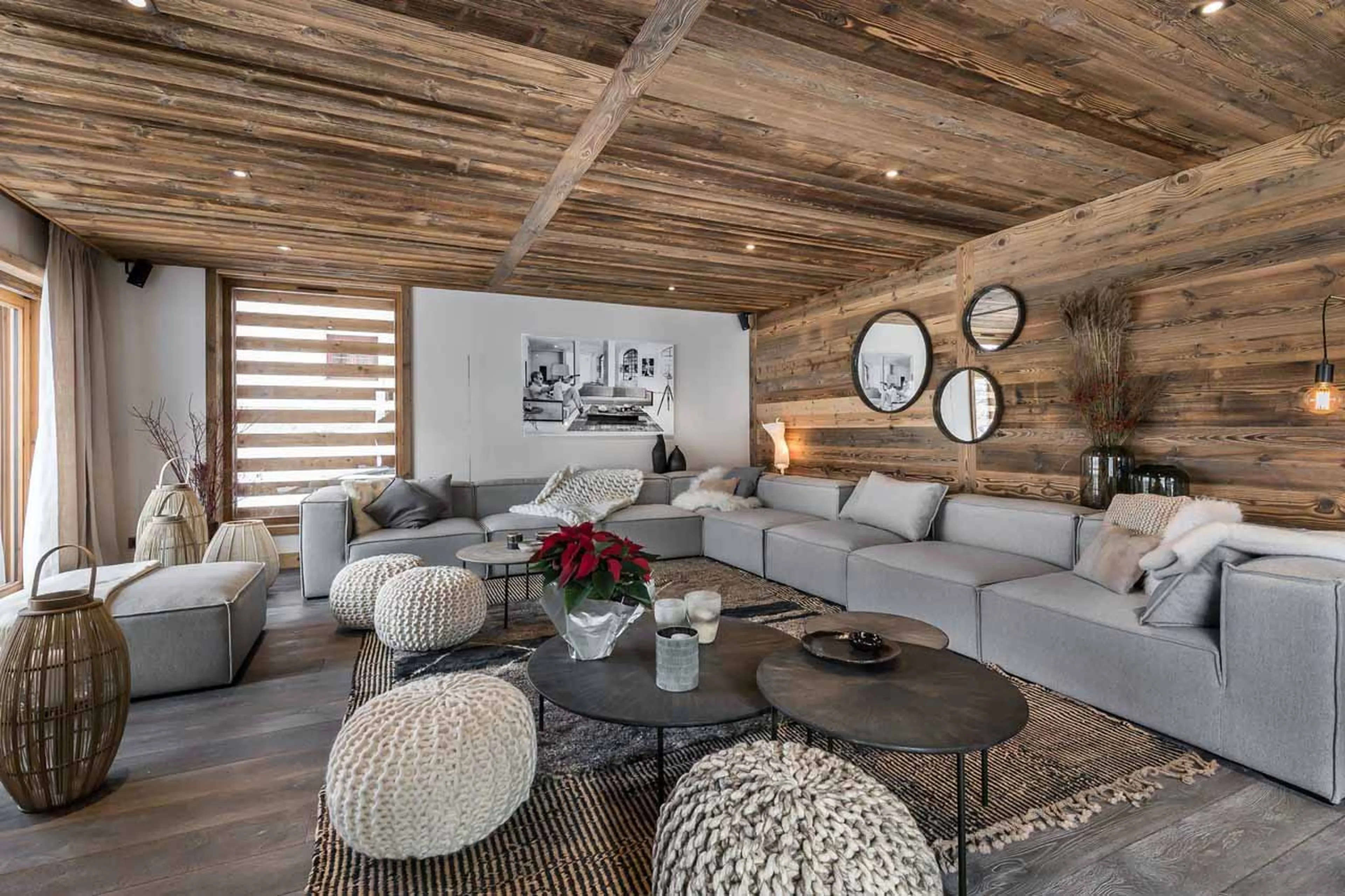 Sofas in living area of Apartment Les Belles Alpes 1 in Meribel