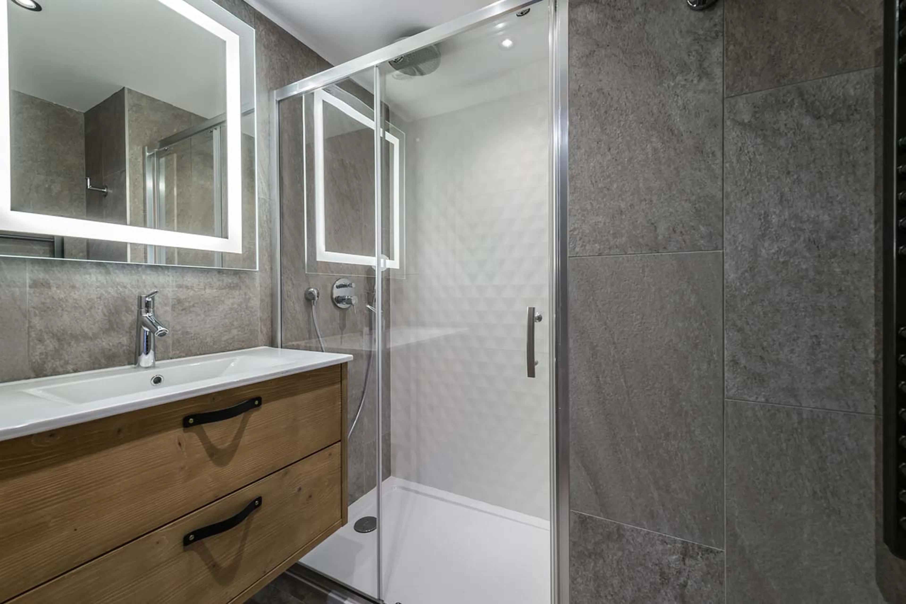 Bathroom four at Apartment Lorenzo in Val d'Isere