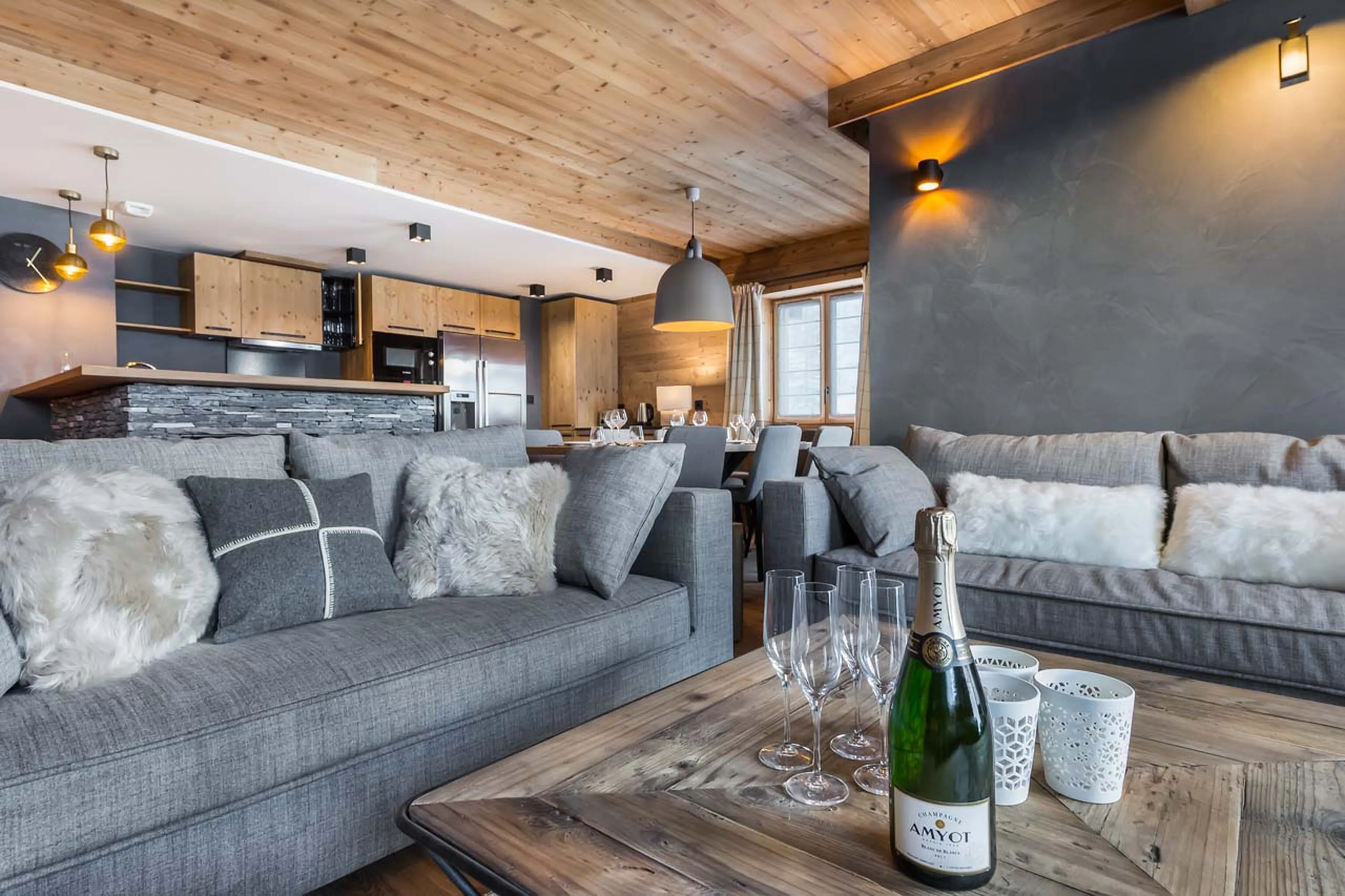 Sofas in living area of Apartment Lorenzo in Val d'Isere