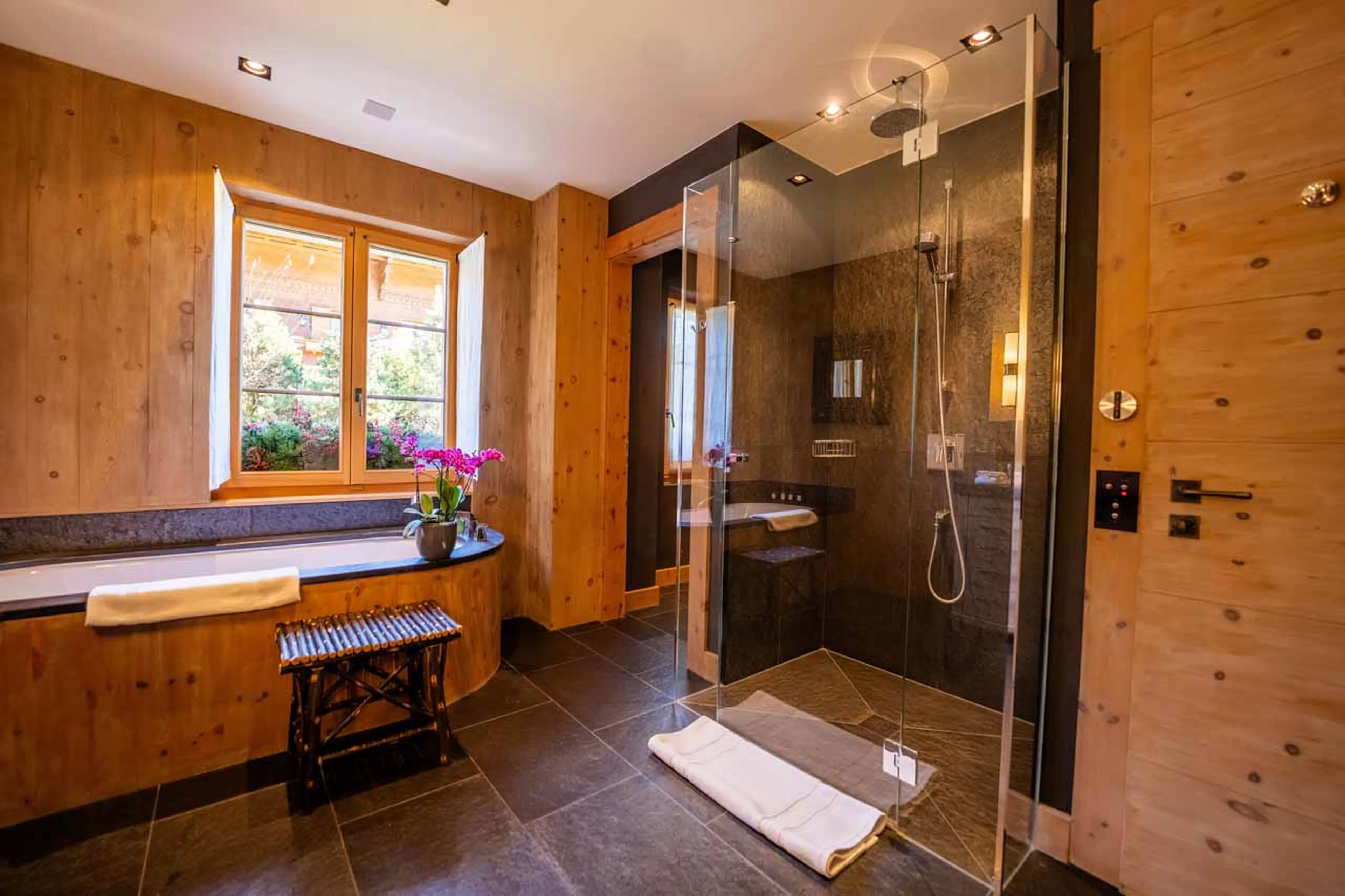 Bathroom 1 ensuite shower at Apartment Luna in Gstaad