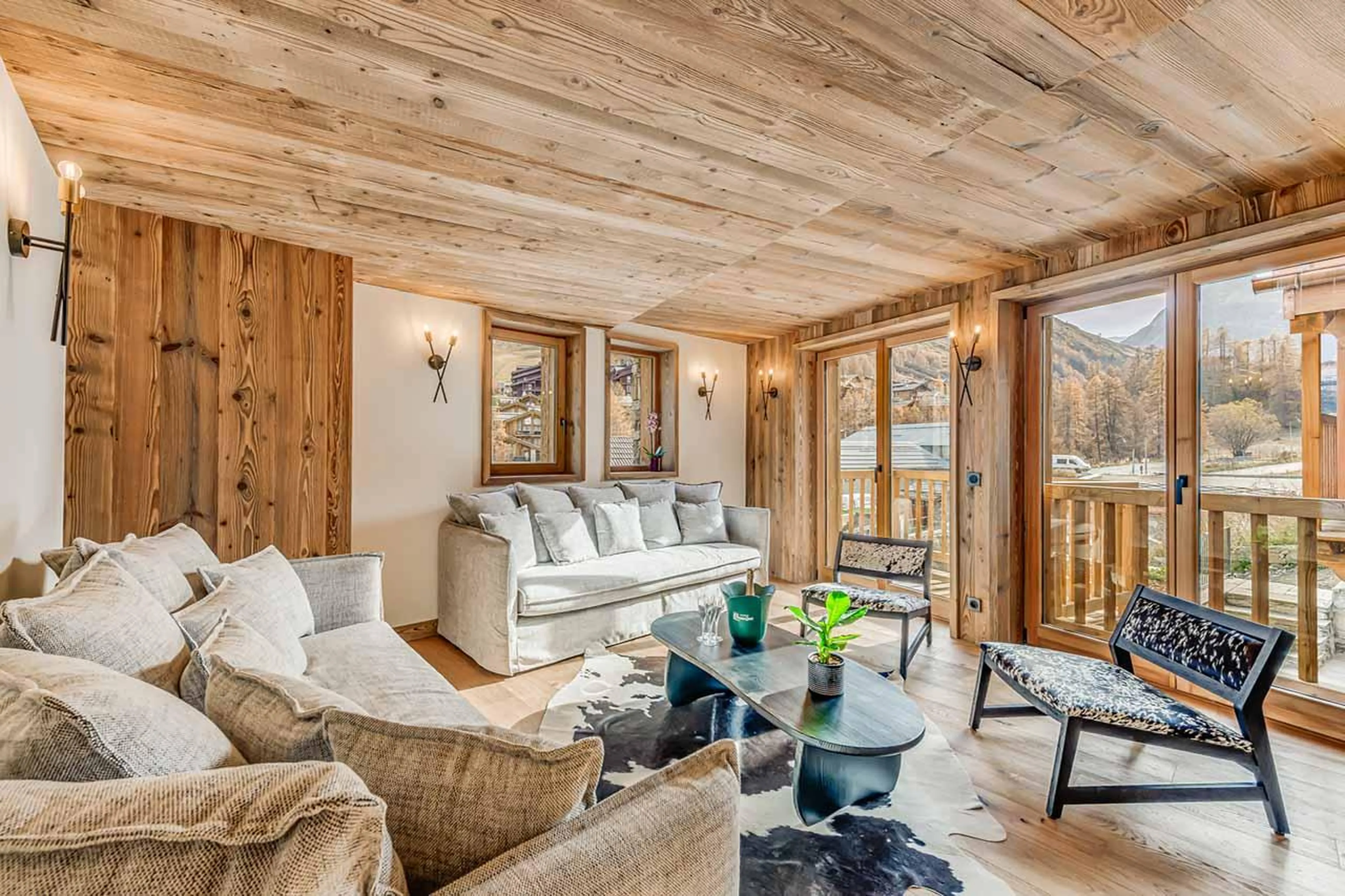 French doors in living area in Apartment Luna, Val d'Isere