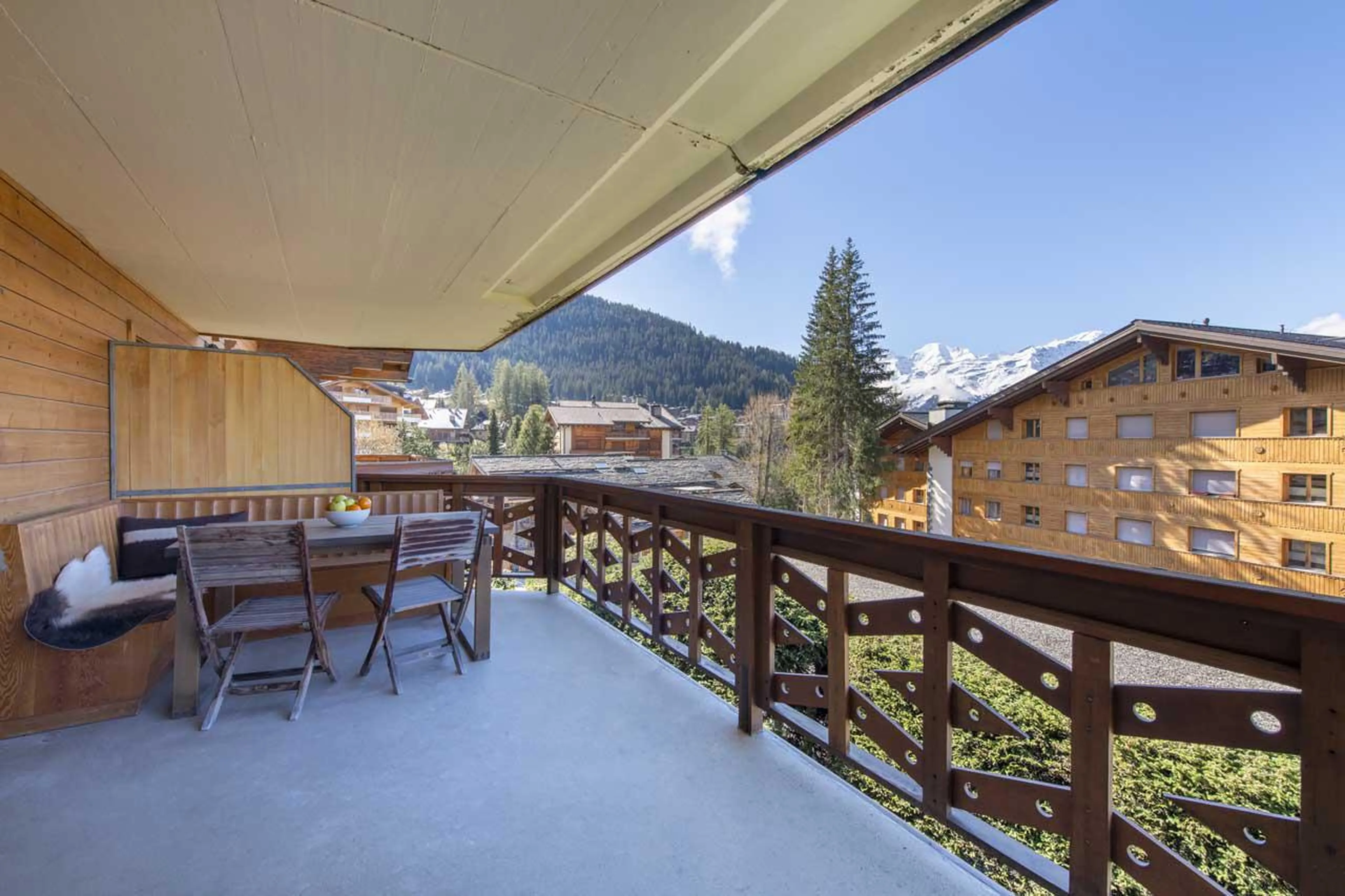 Spacious south-facing balcony at Apartment Lussy in Verbier