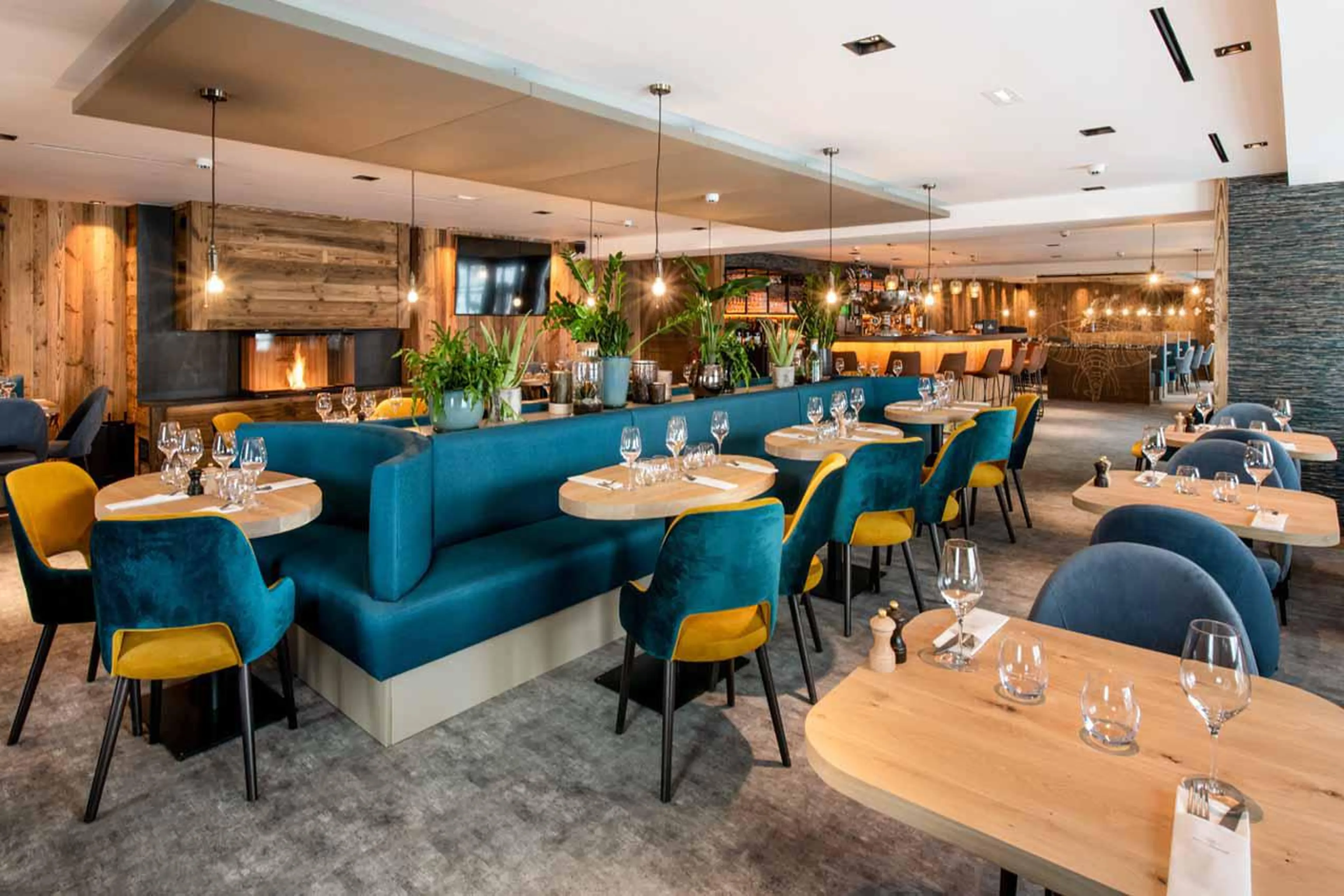 Restaurant at Apartment Makalu in Courchevel 1650