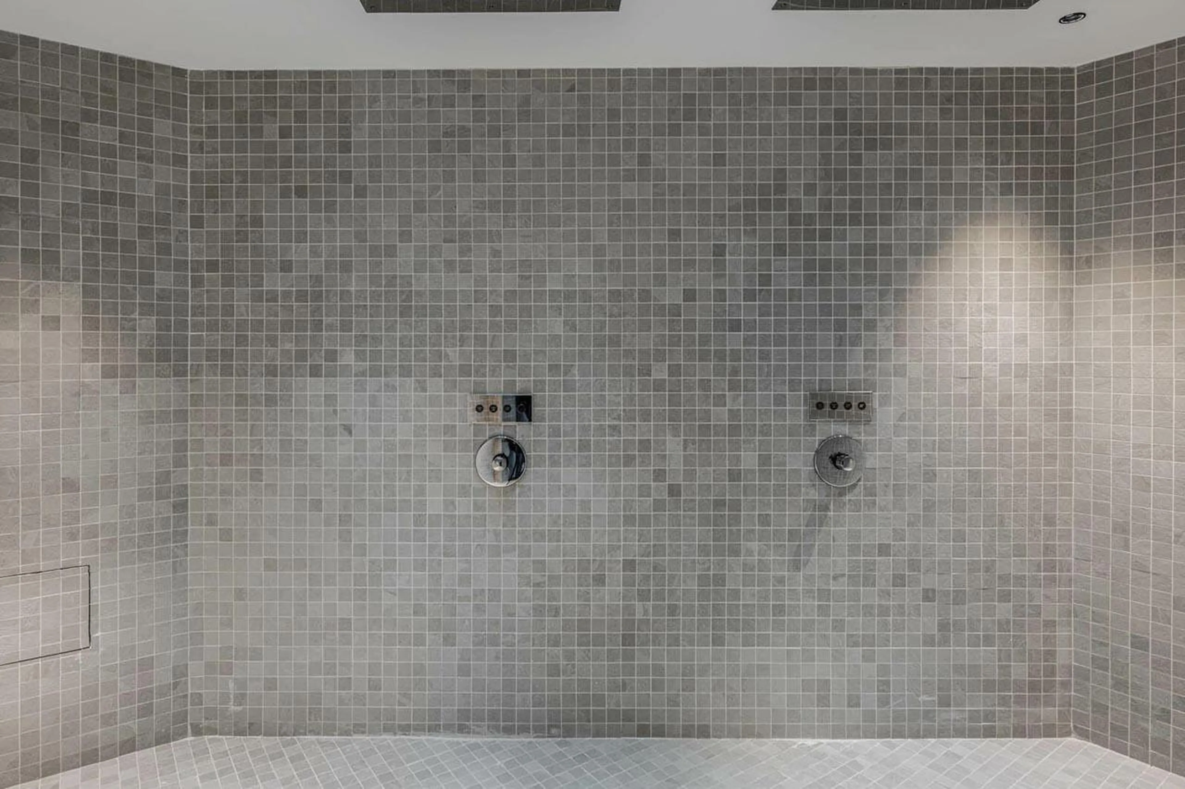 Sensory shower at Apartment Michaelo in Courchevel 1850