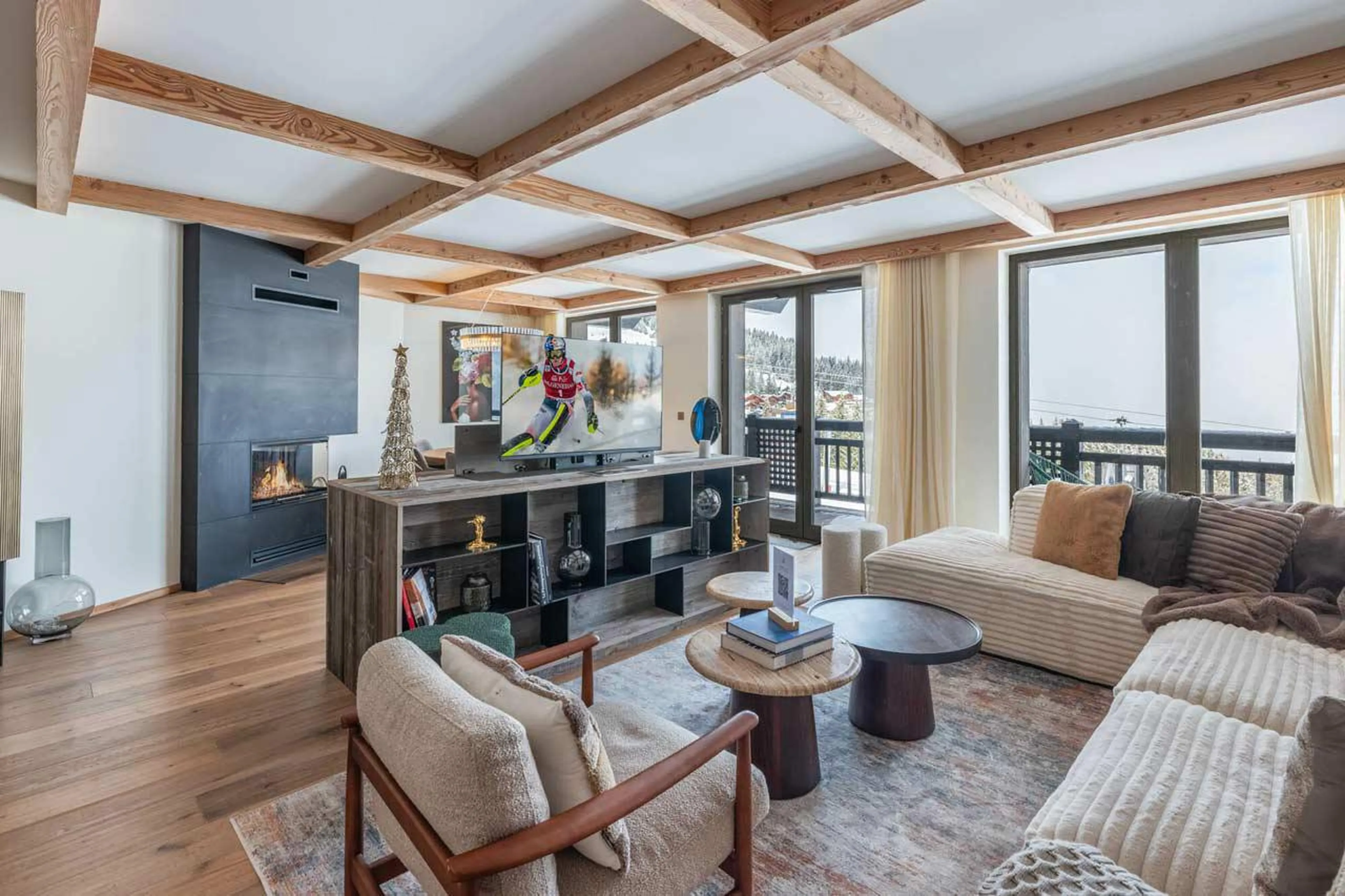 Pop-up TV in living area of Apartment Mistero in Courchevel 1850