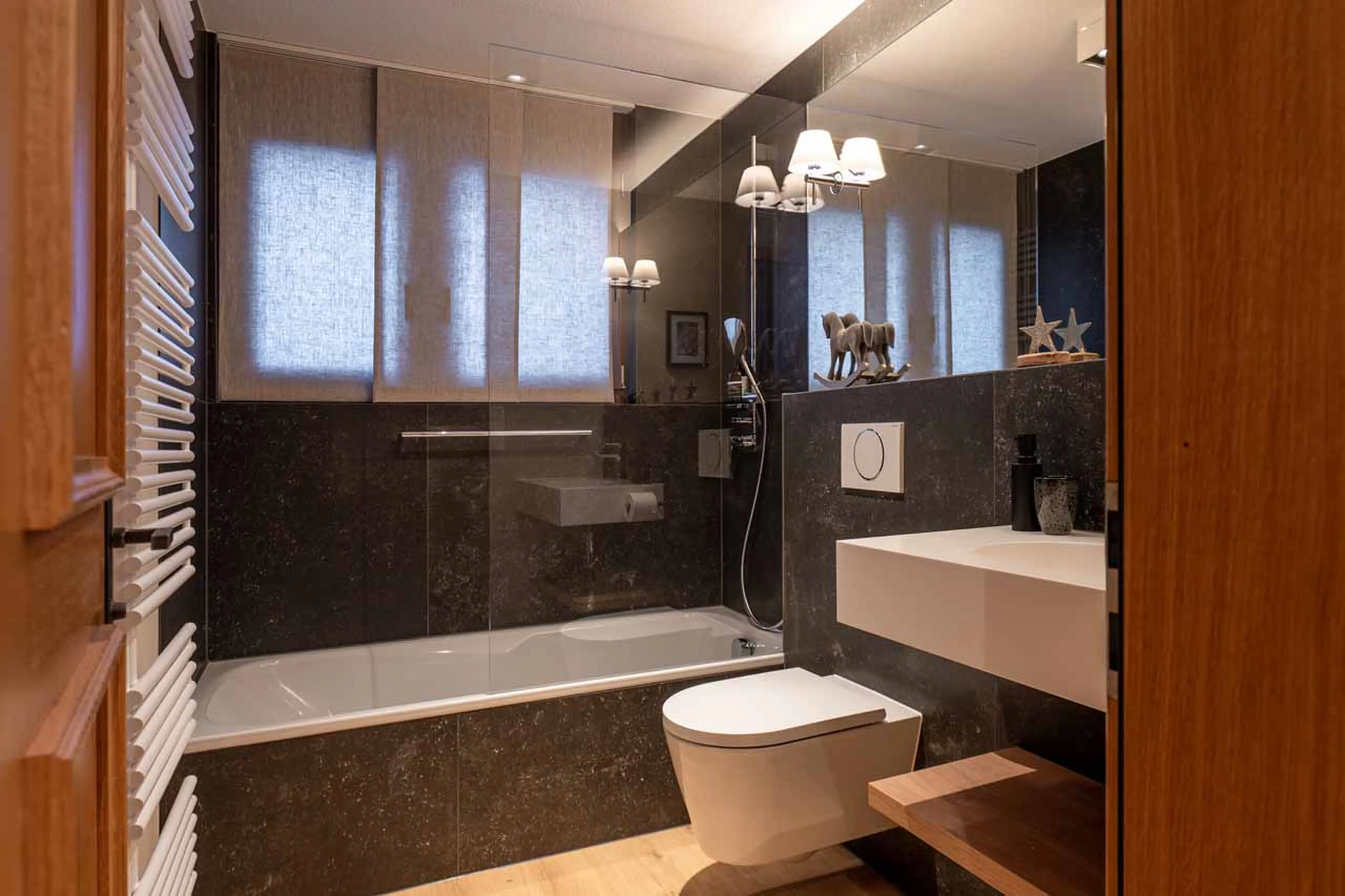 Family bathroom at Apartment Nabucco in Zermatt