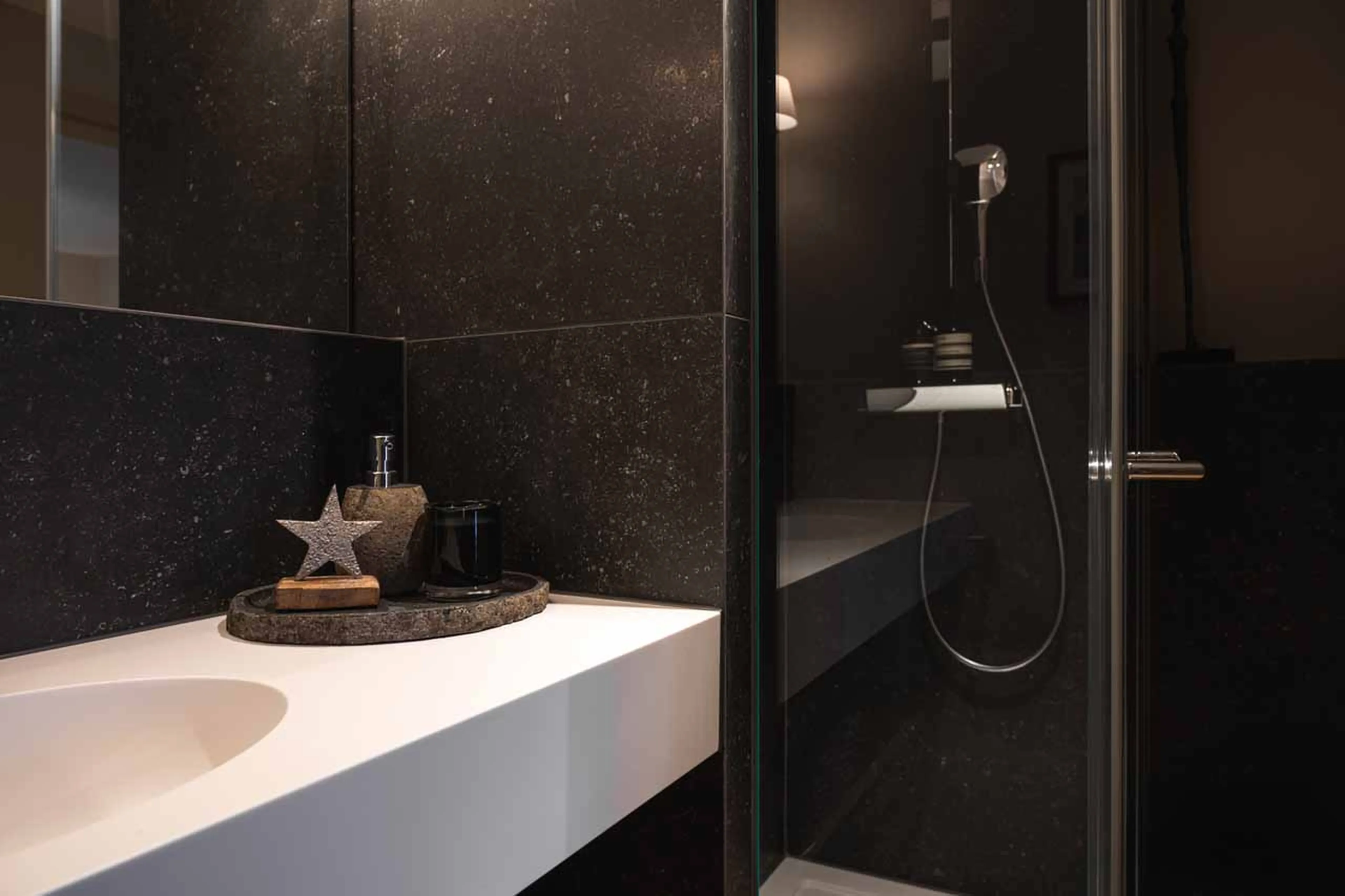 Shower room at Apartment Nabucco in Zermatt