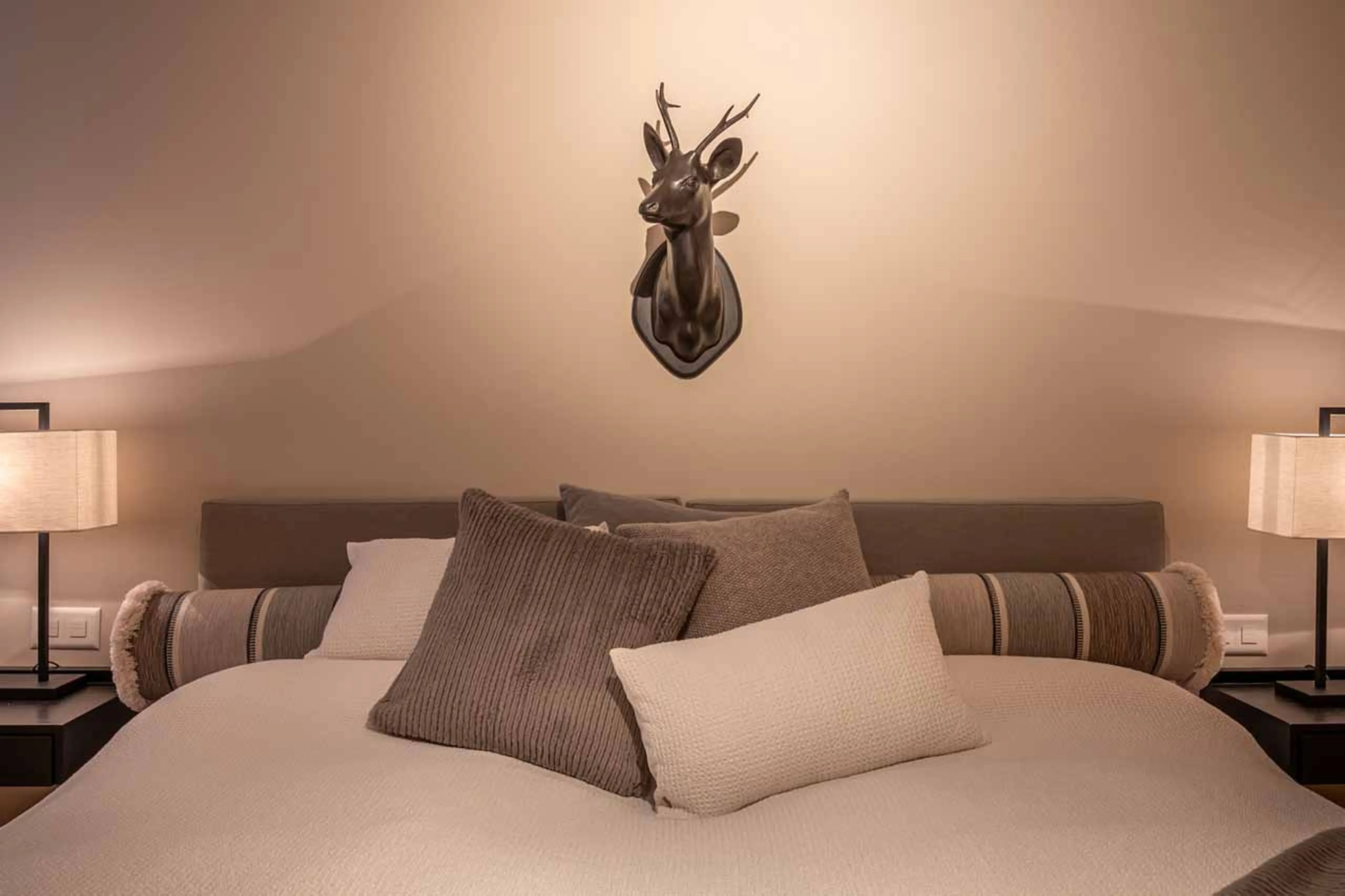 Twin or double bed at Apartment Nabucco in Zermatt