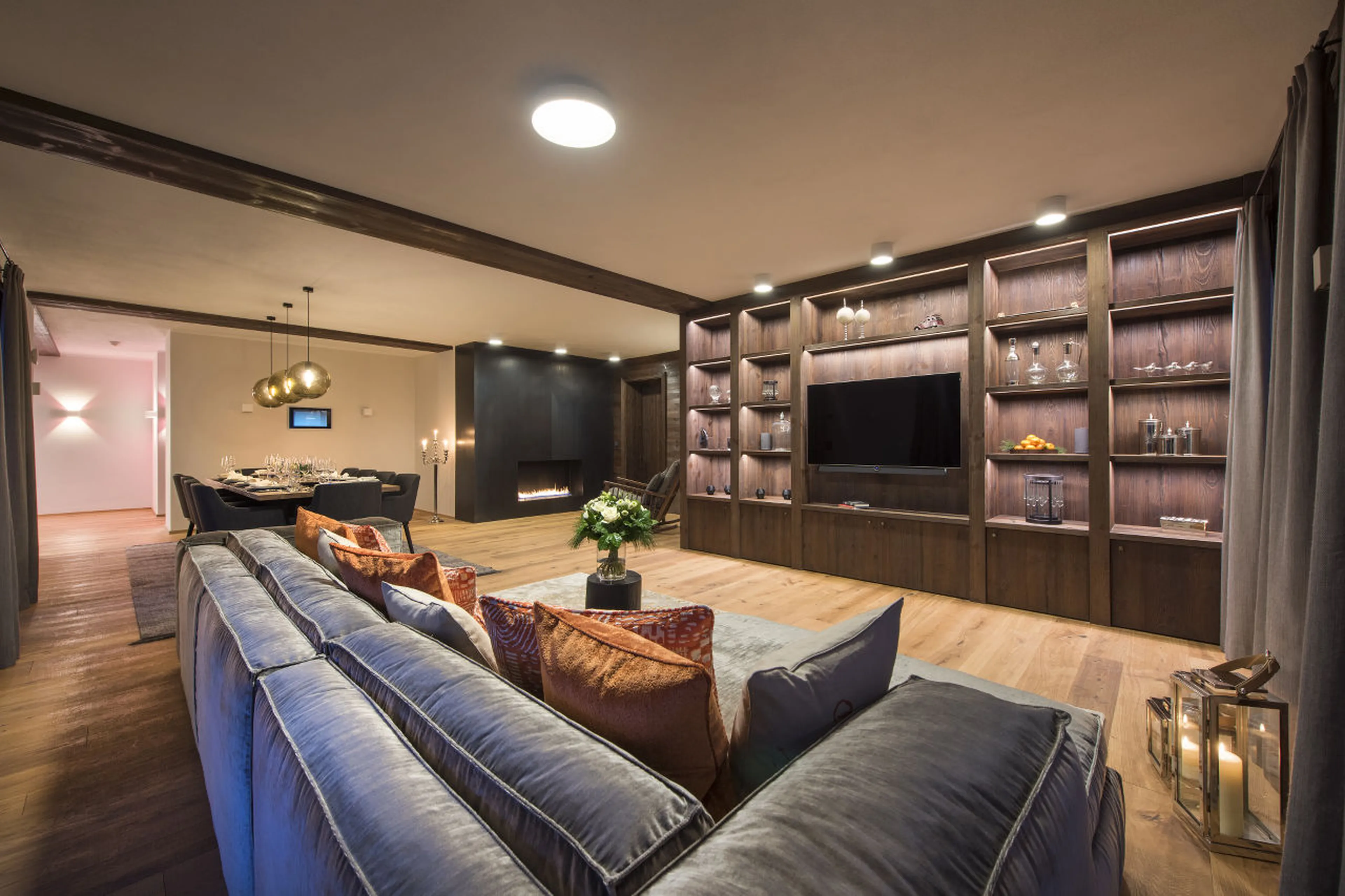 Open plan living and dining area in Nidus Apartment 2 in Lech