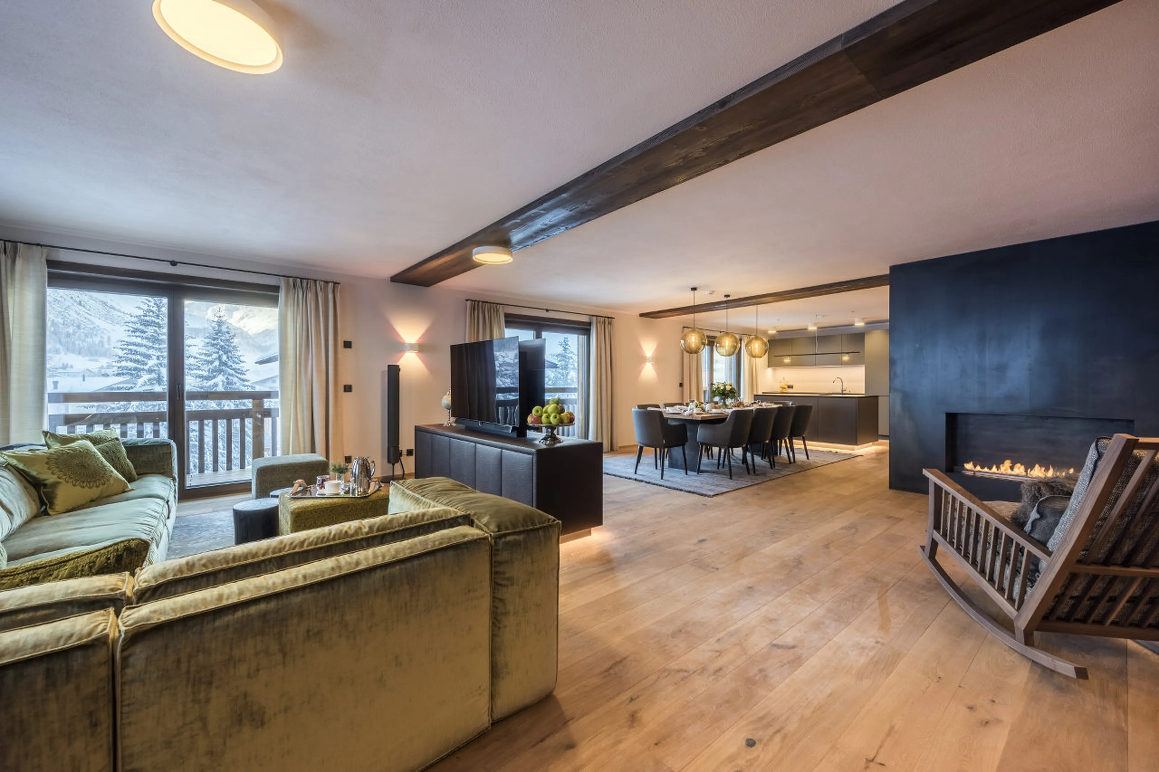 Open plan dining and living area in Nidus Apartment 3 in Lech