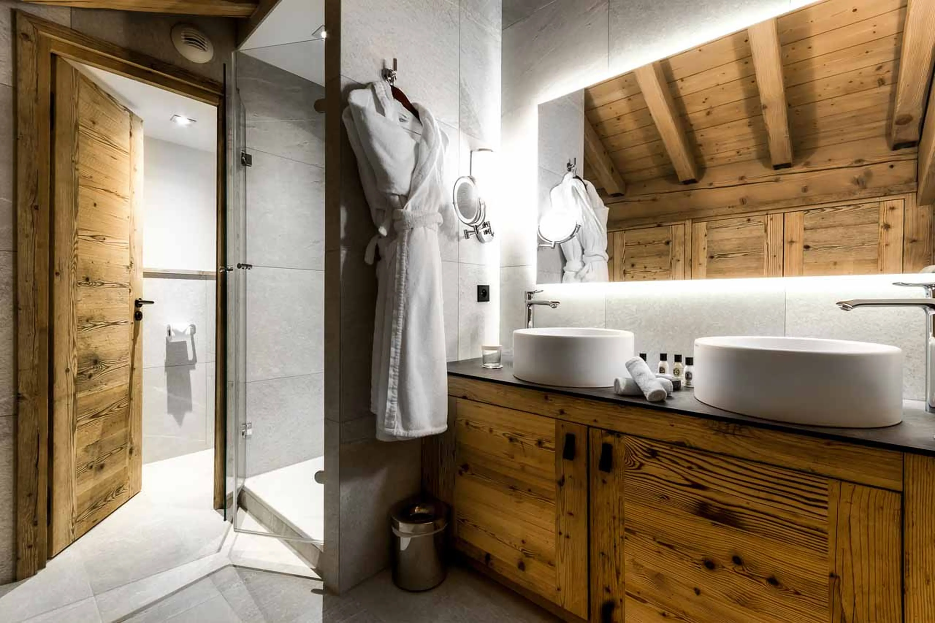 Shower room at Apartment No 200, Courchevel 1850