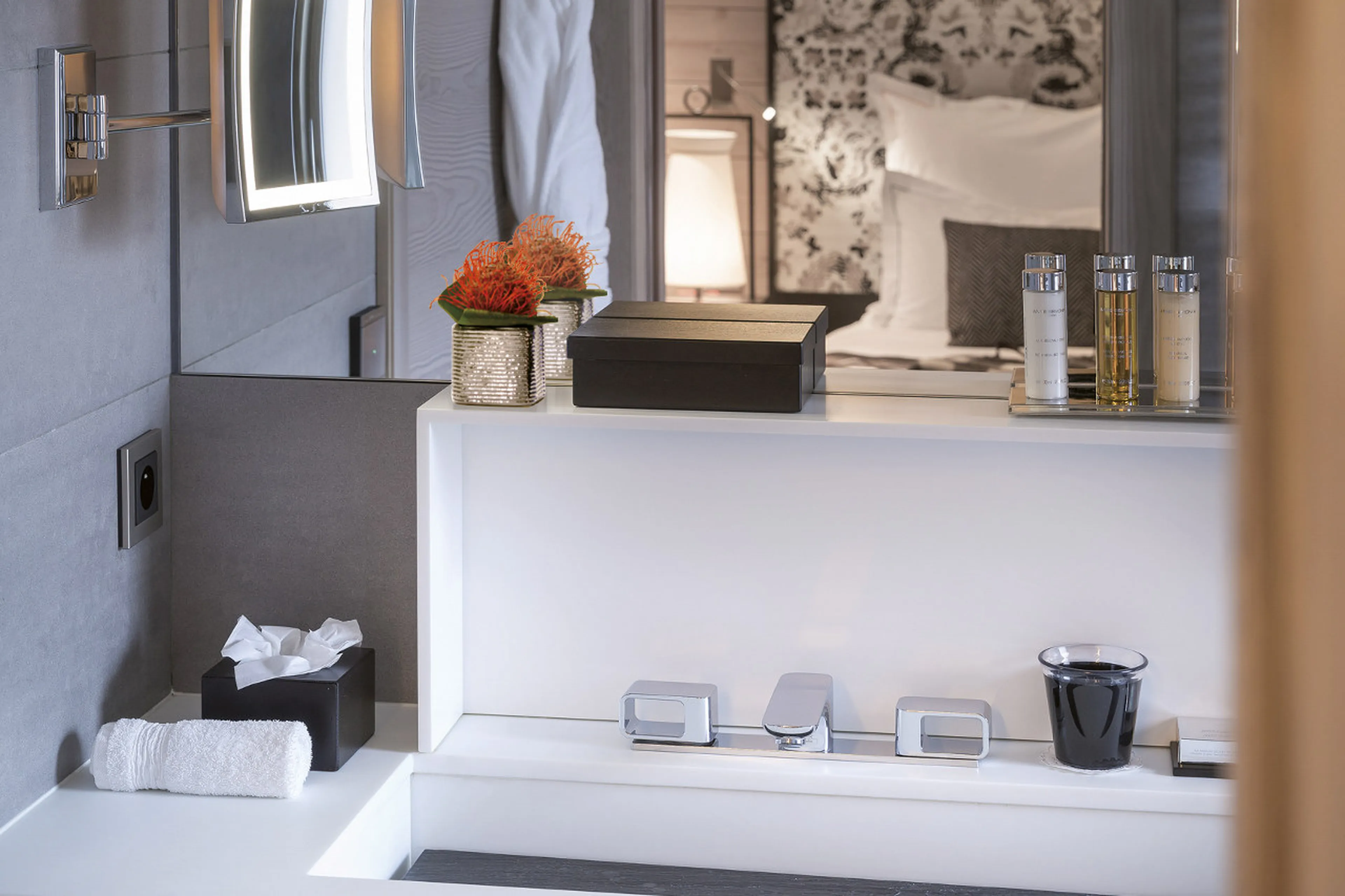 Picture-perfect detail in en-suite bathroom of Apartment Onyx in Courchevel 1850