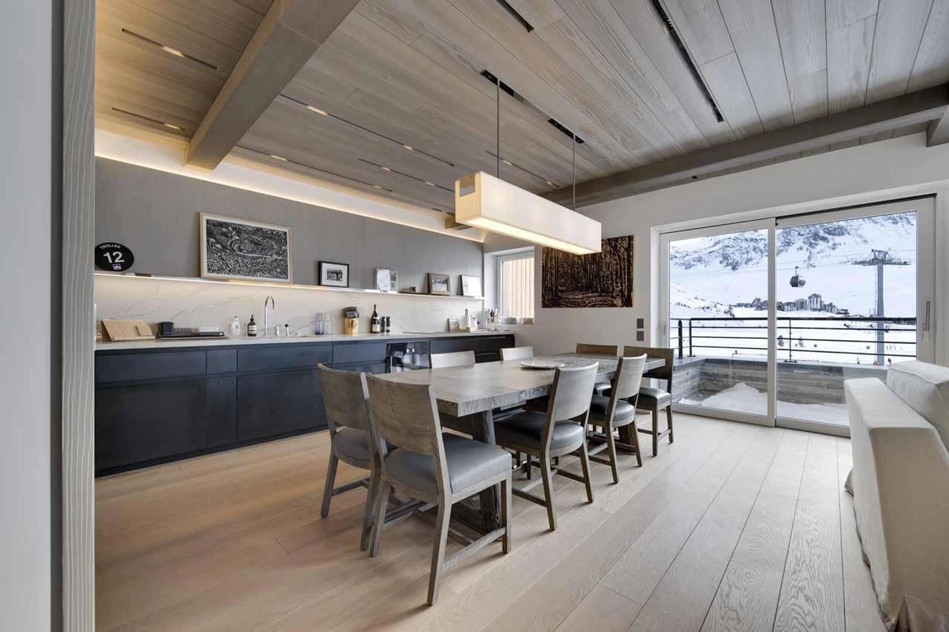 Dining table in kitchen in Apartment Ornate, Tignes