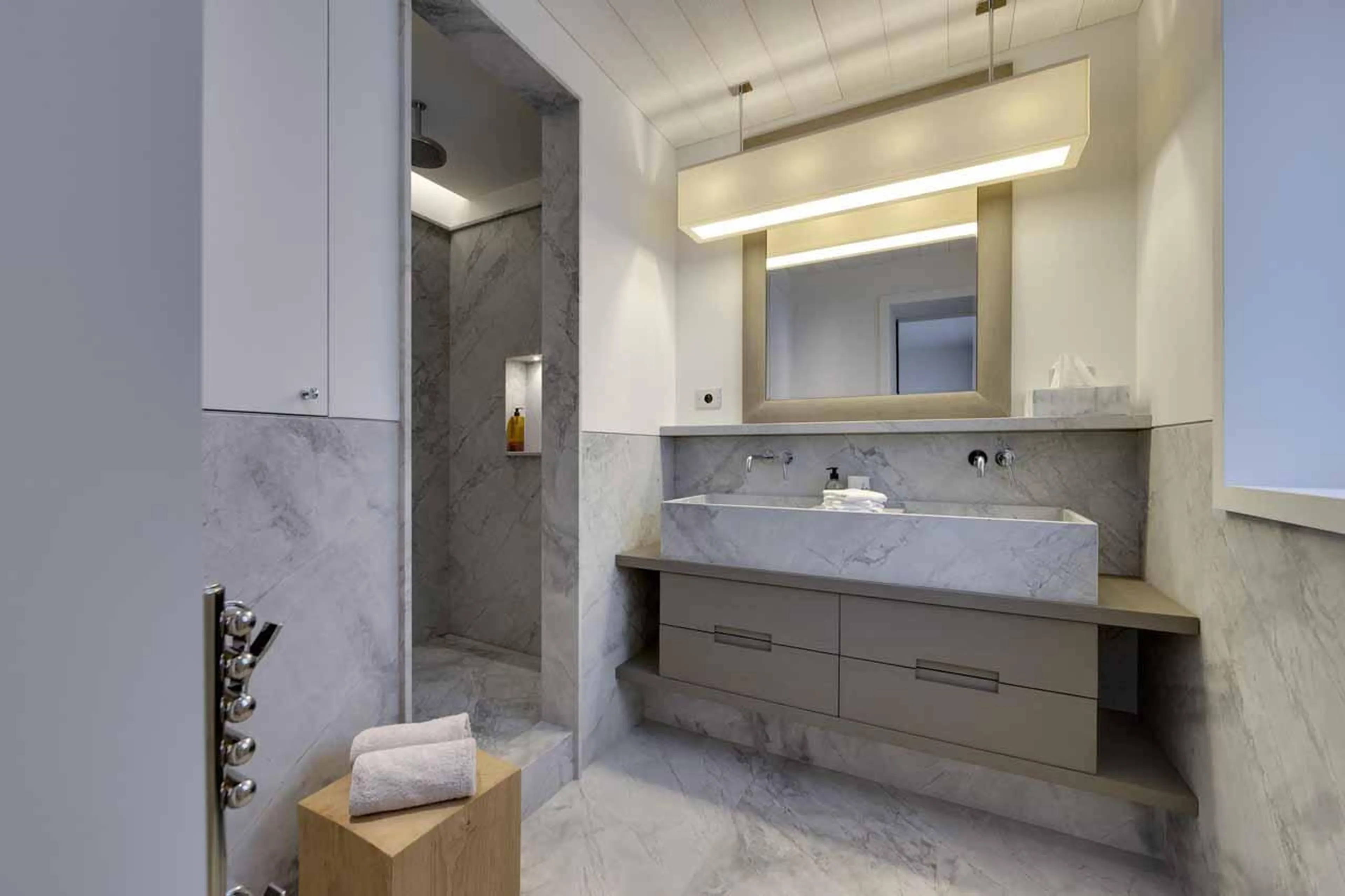 En-suite shower room in Apartment Ornate, Tignes