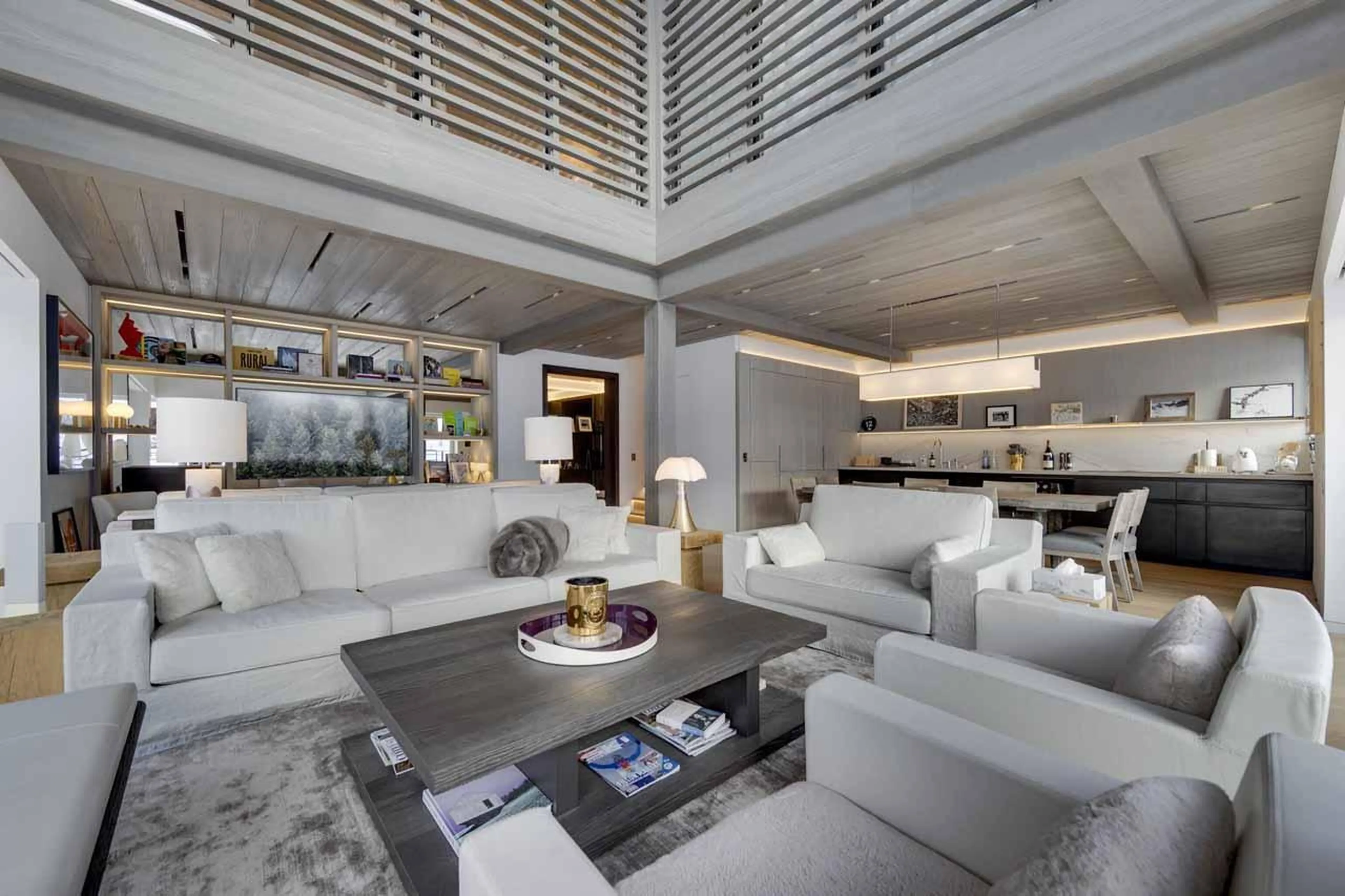 Open-plan living area in Apartment Ornate, Tignes