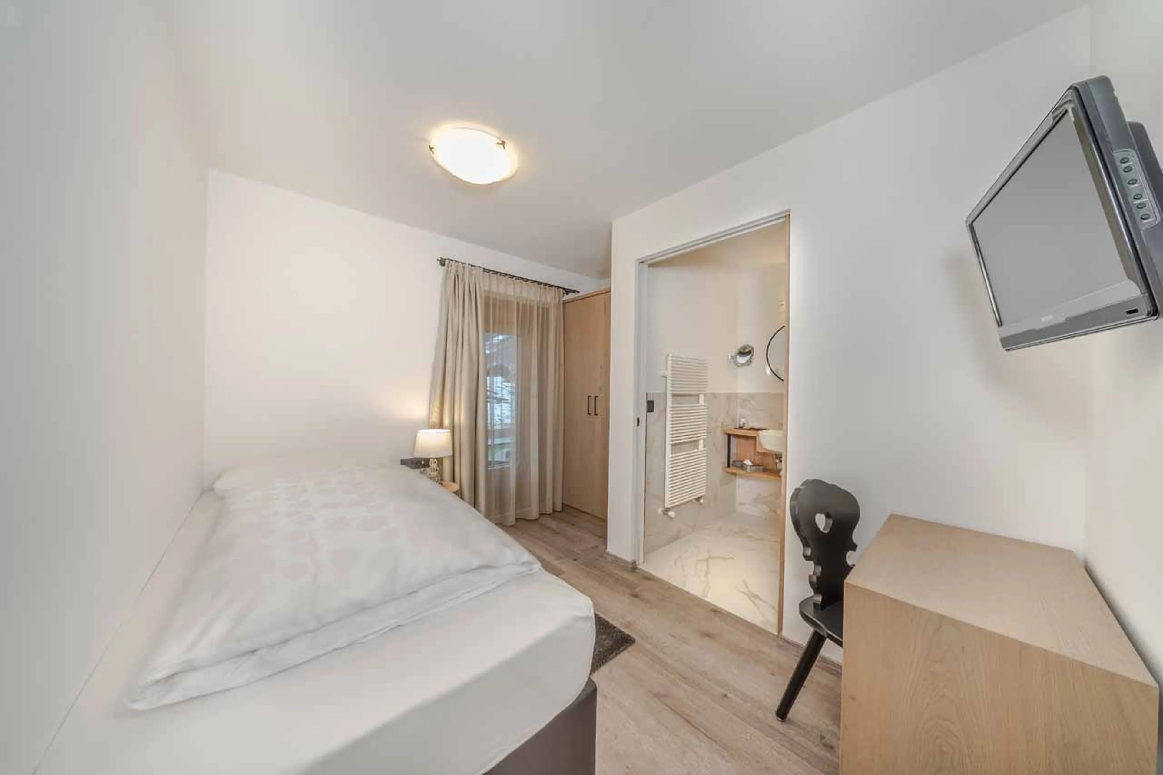 Single bedroom at Apartment Panorama in Val Gardena