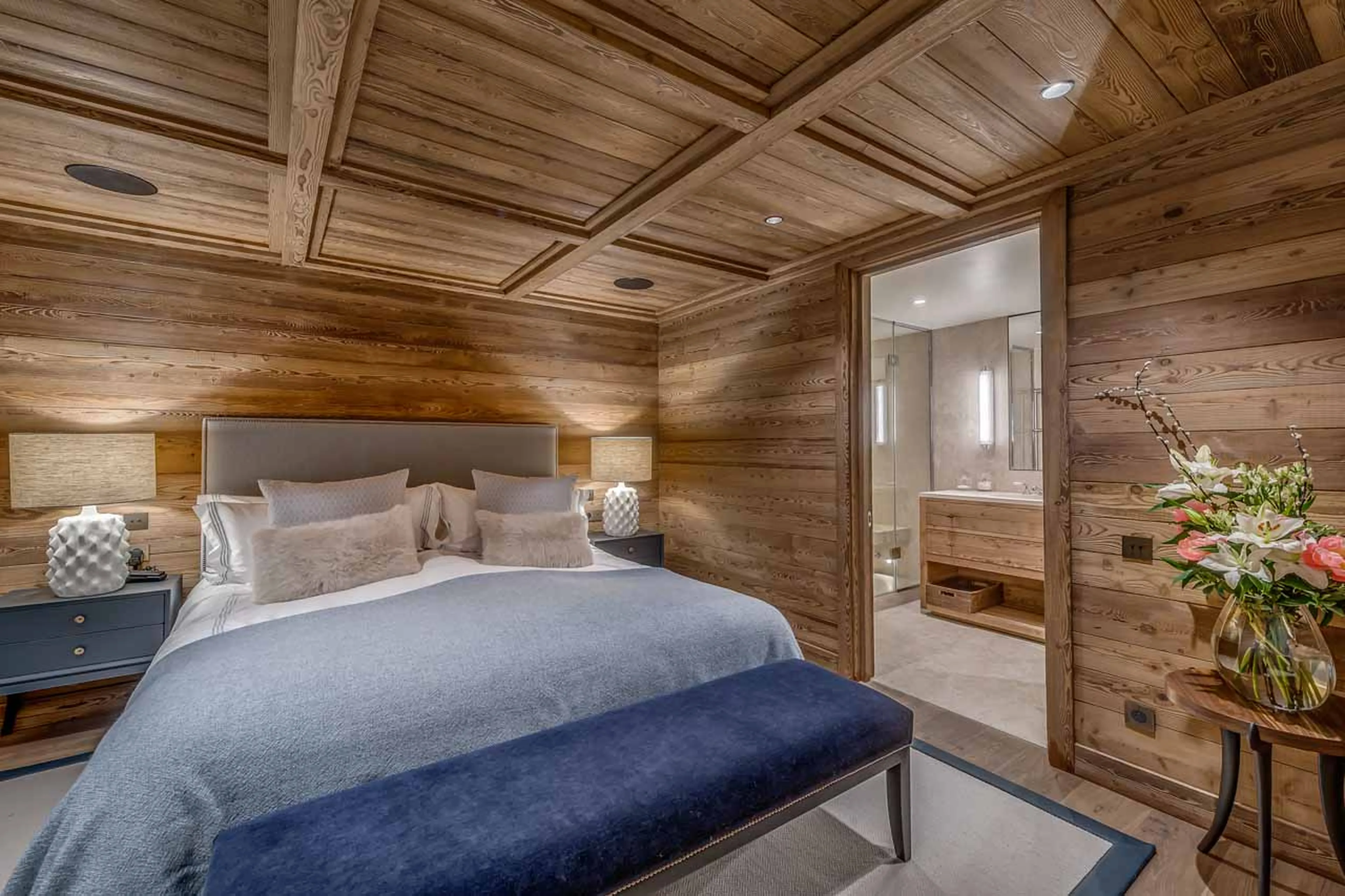 Double bed at Apartment Chamois in Meribel
