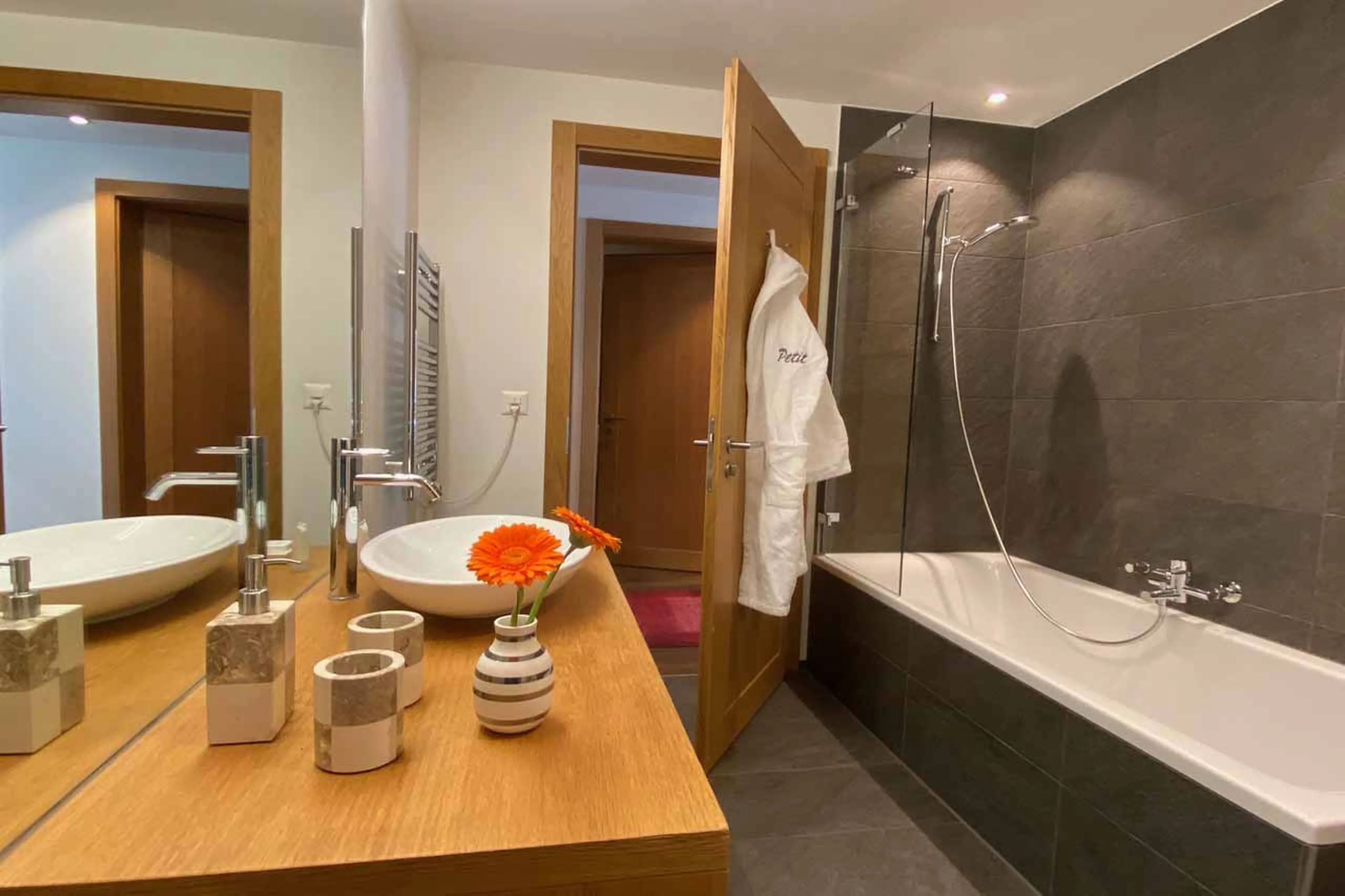 Private bathroom at Apartment Petit in Zermatt